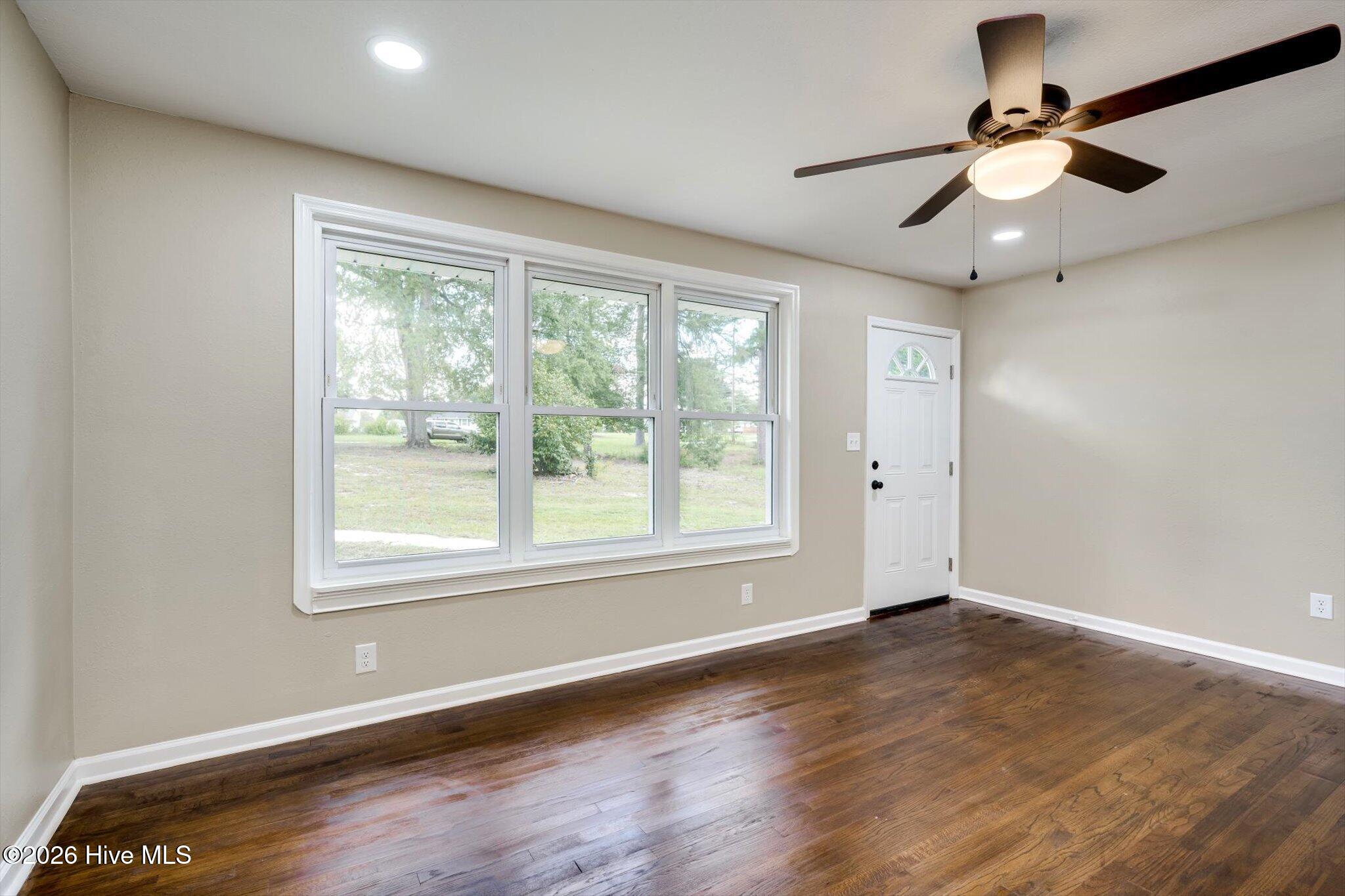 1925 Pine Haven Road Property Photo 6
