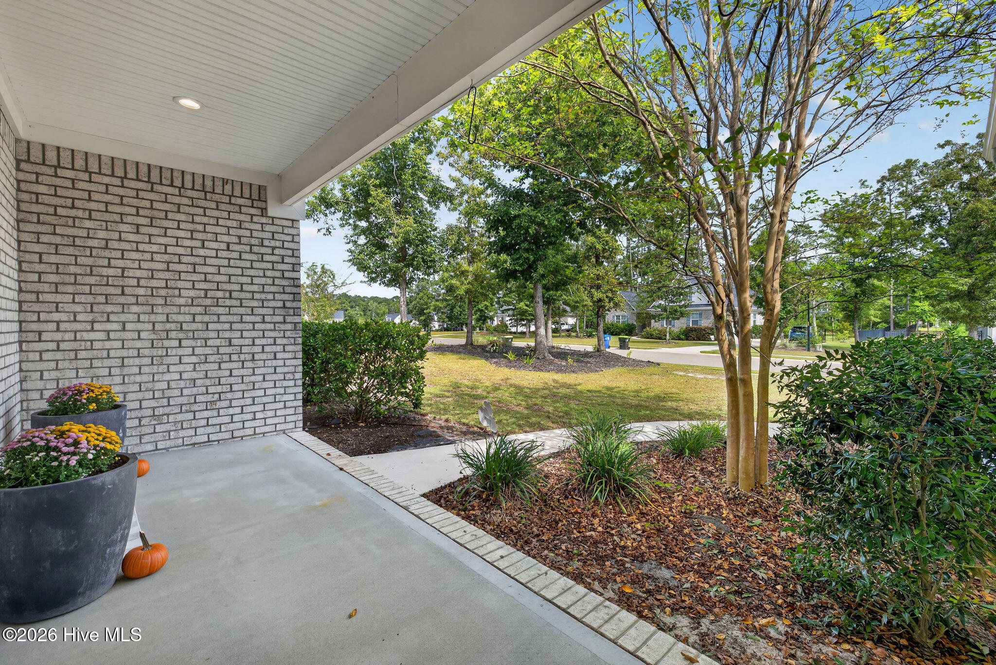 646 Crown Pointe Drive Property Photo 4