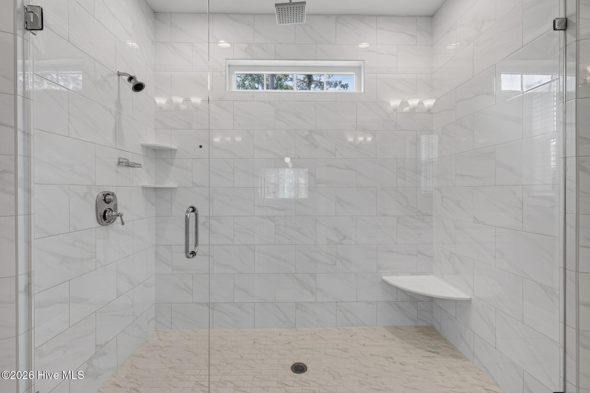 646 Crown Pointe Drive Property Photo 26