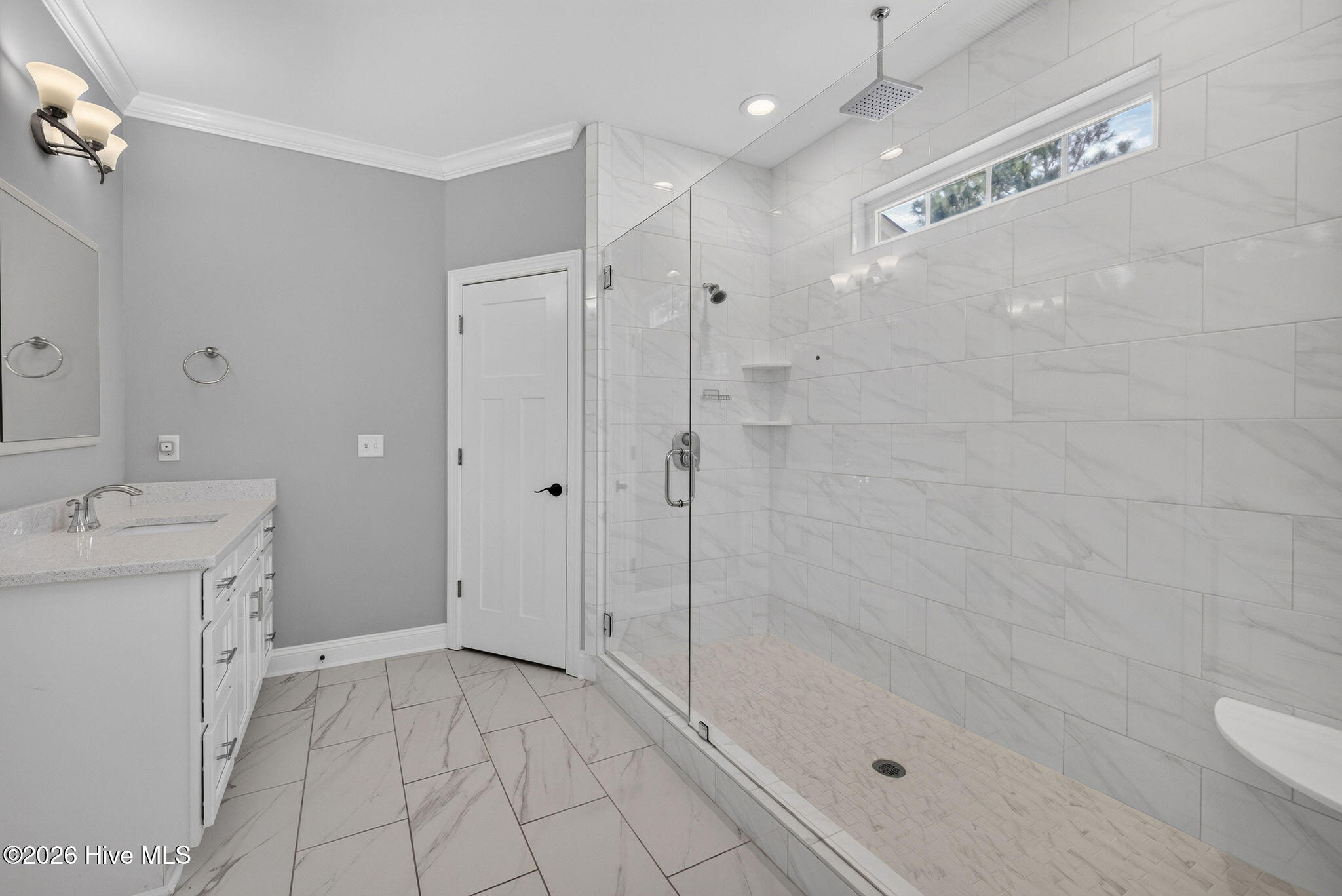 646 Crown Pointe Drive Property Photo 27