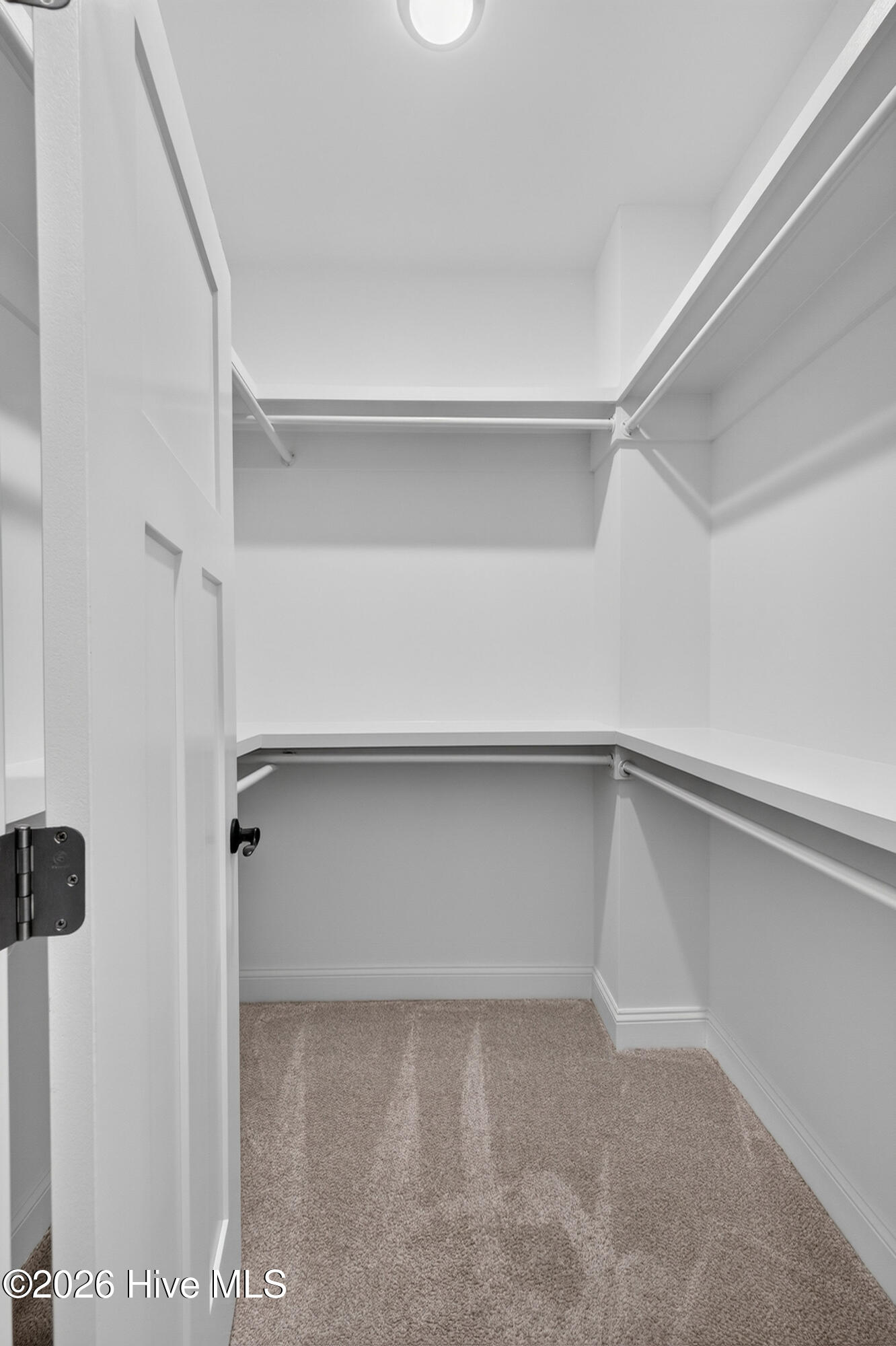 646 Crown Pointe Drive Property Photo 28