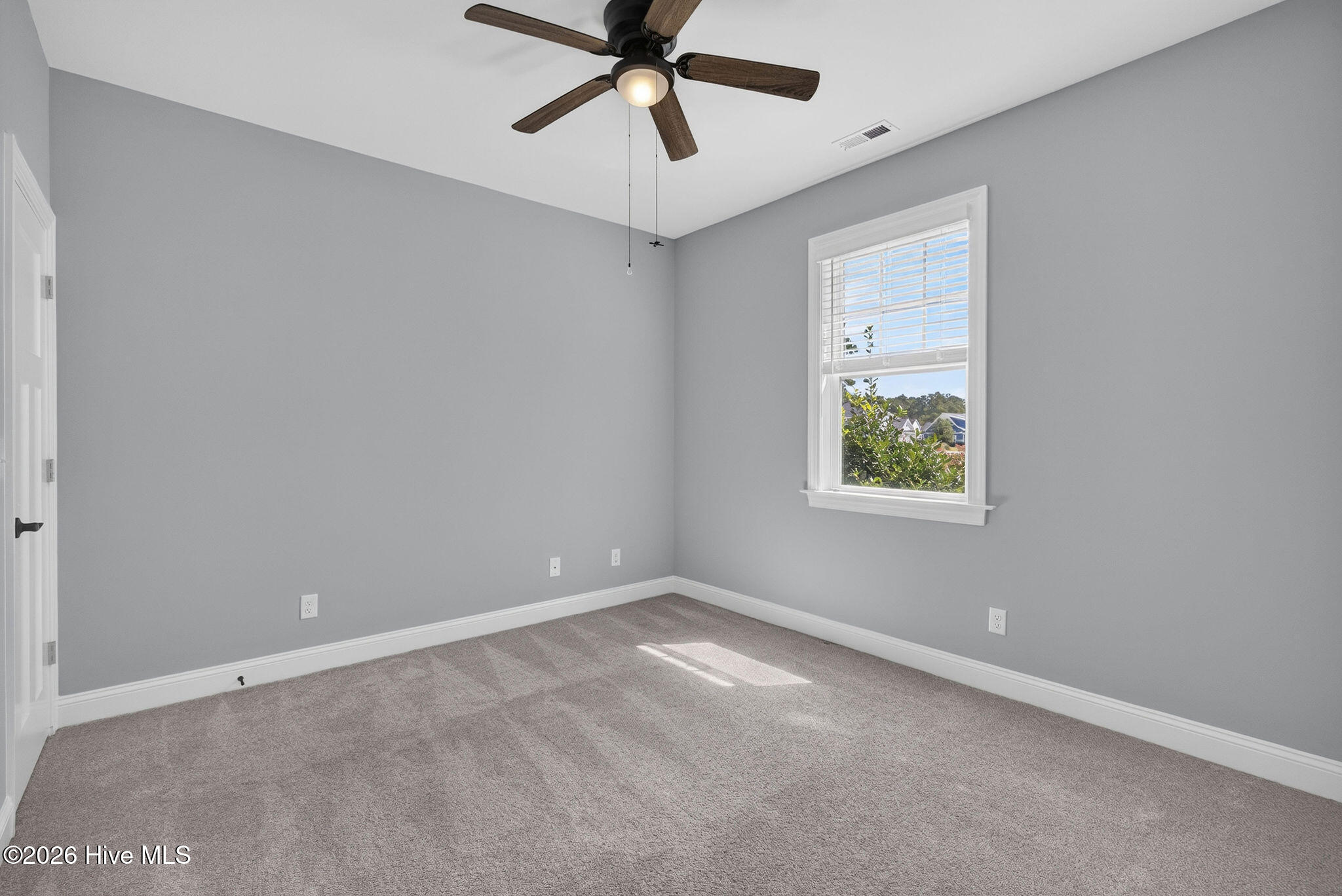 646 Crown Pointe Drive Property Photo 30