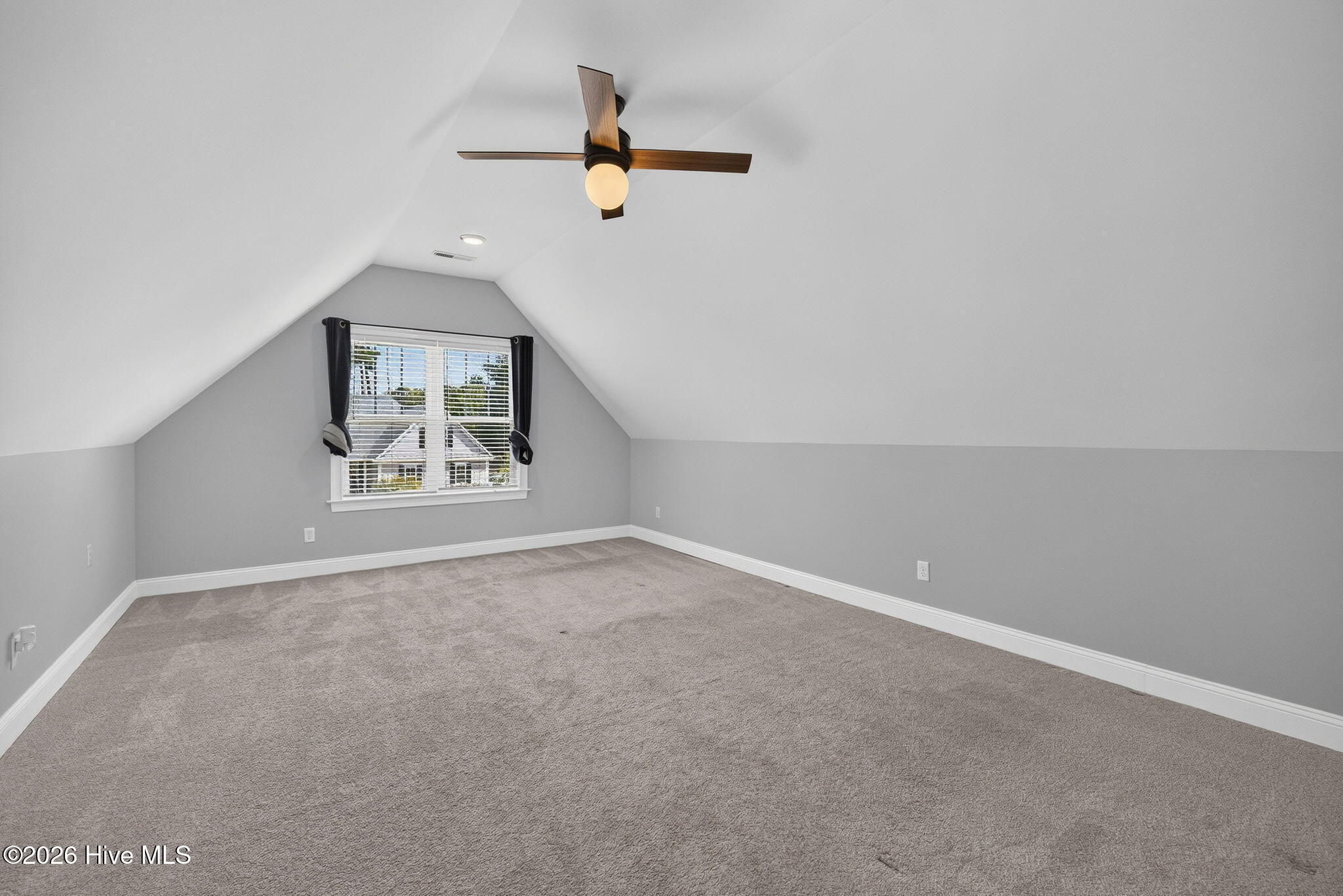 646 Crown Pointe Drive Property Photo 36