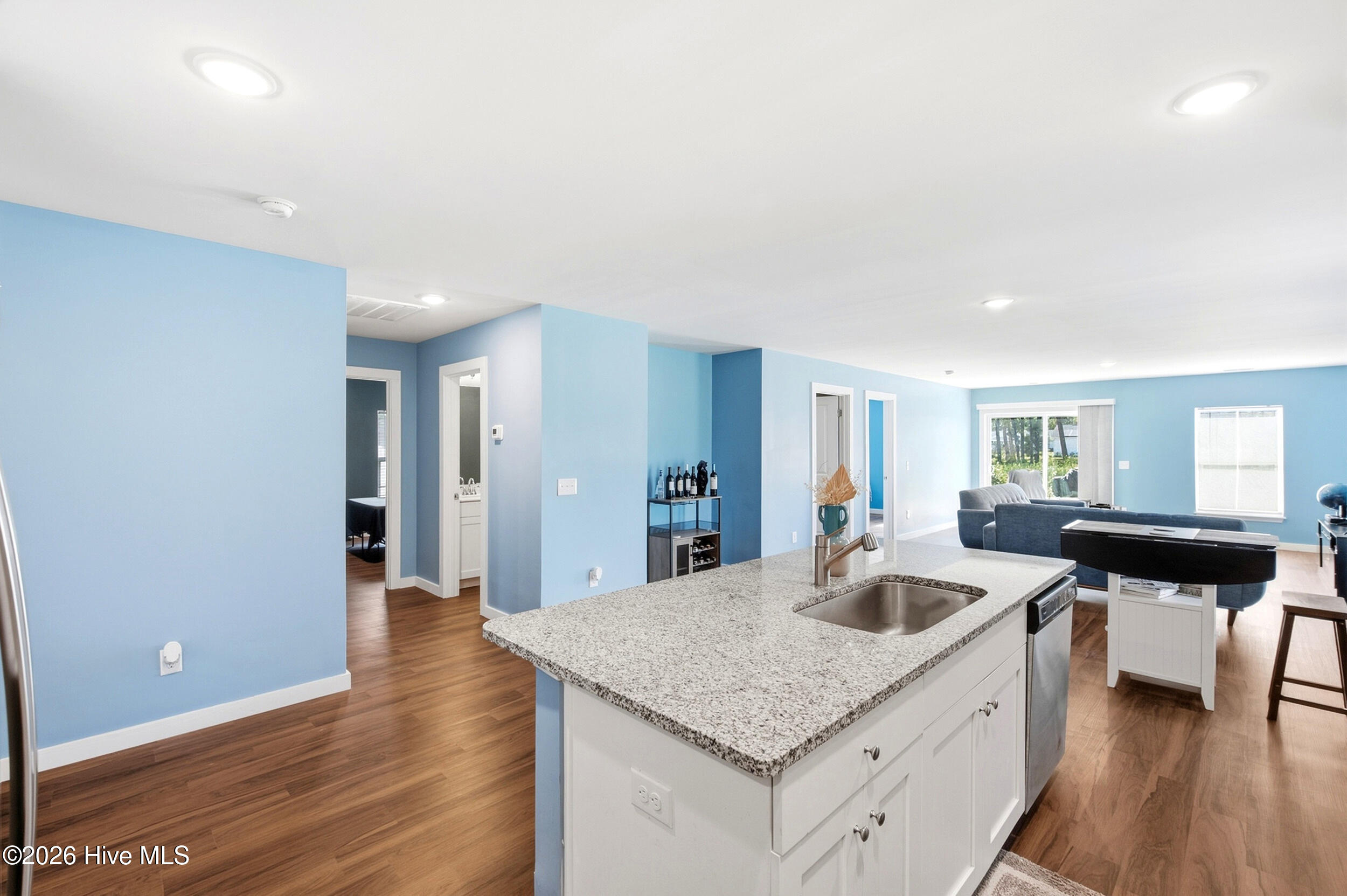 910 Pine Needles Road Property Photo 14