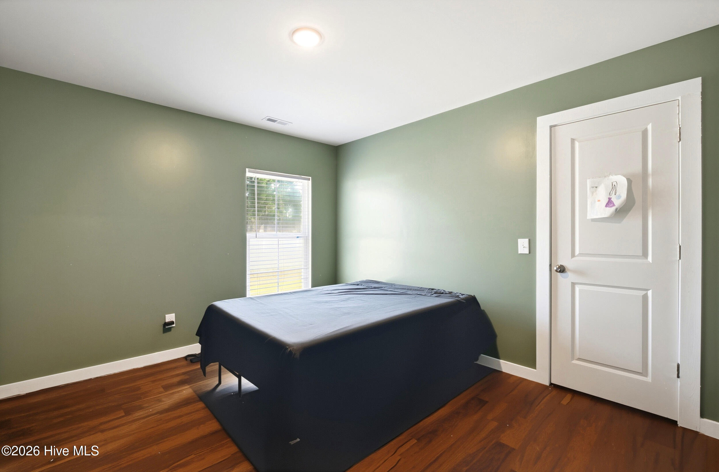 910 Pine Needles Road Property Photo 22