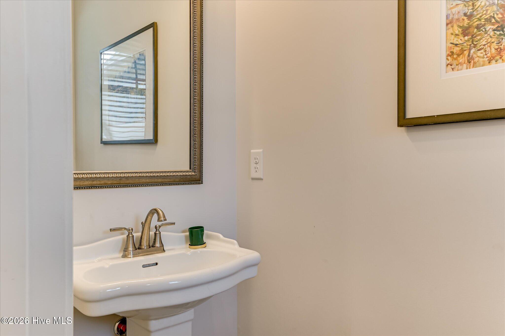 610 Vinings Drive 1a Property Photo 17