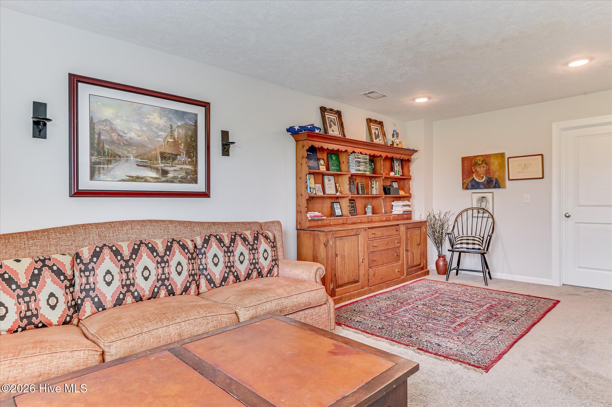 610 Vinings Drive 1a Property Photo 28