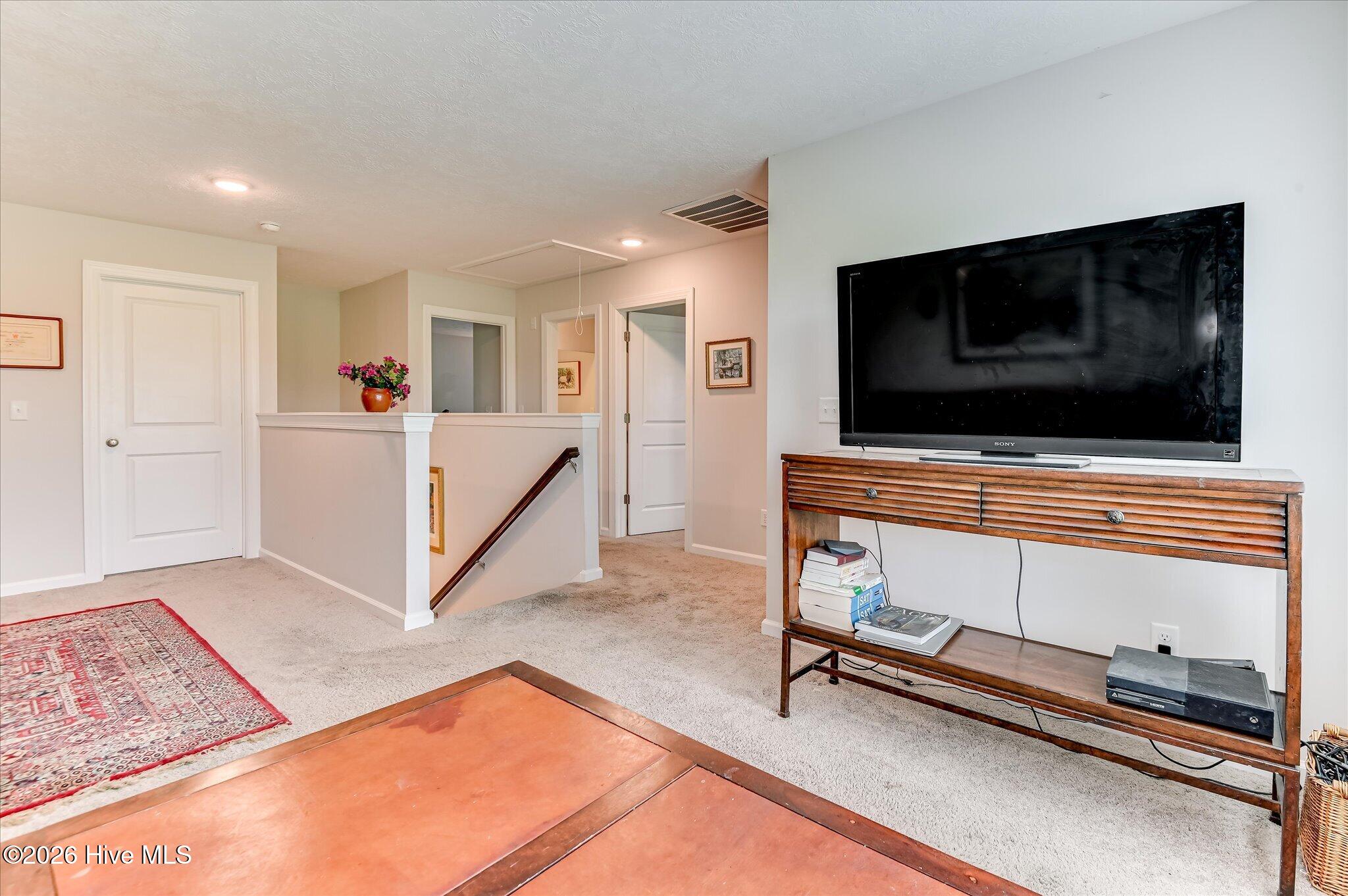 610 Vinings Drive 1a Property Photo 29