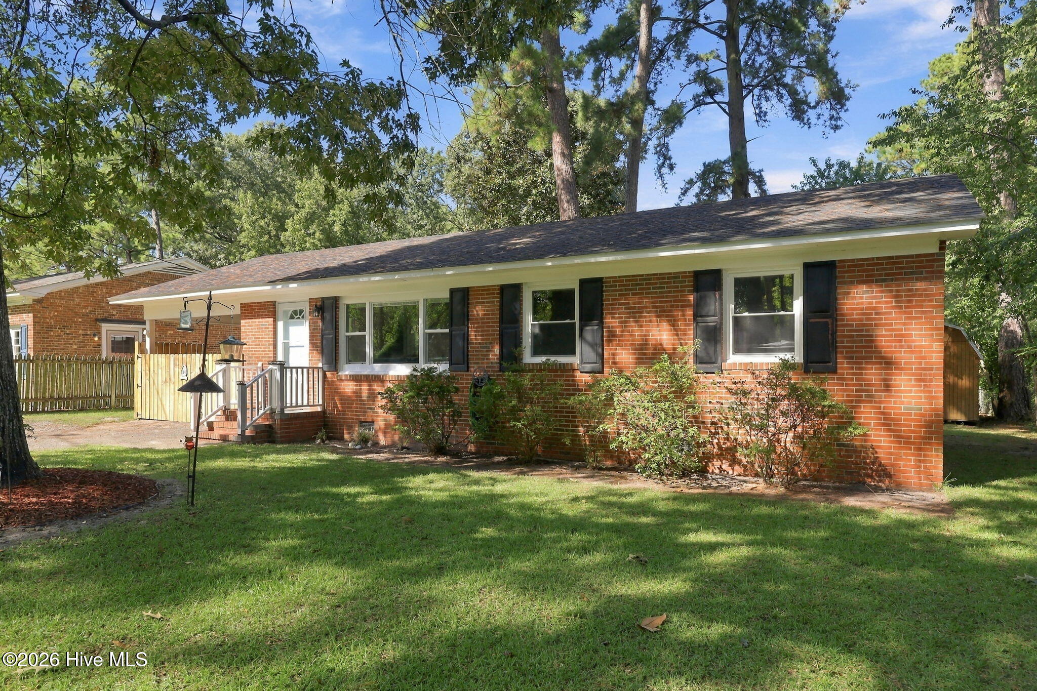 27 Croatan Avenue Property Photo 1