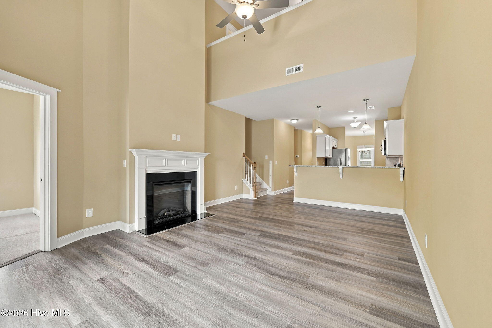 1811 Fox Den Way 6 Property Photo 14