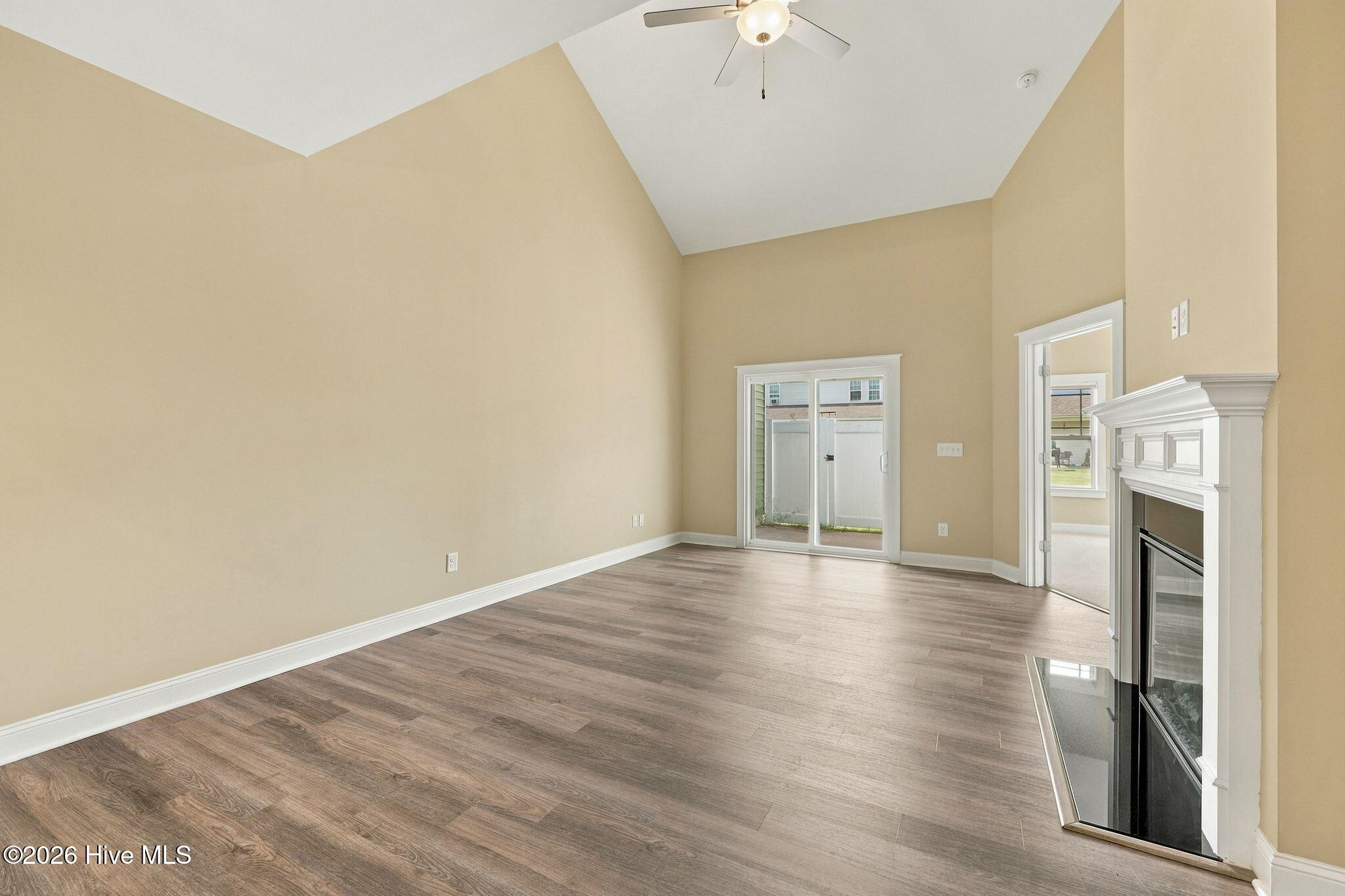 1811 Fox Den Way 6 Property Photo 15