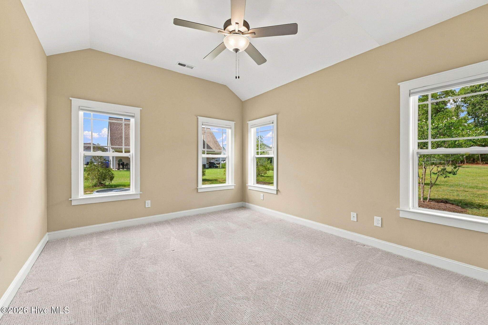 1811 Fox Den Way 6 Property Photo 17