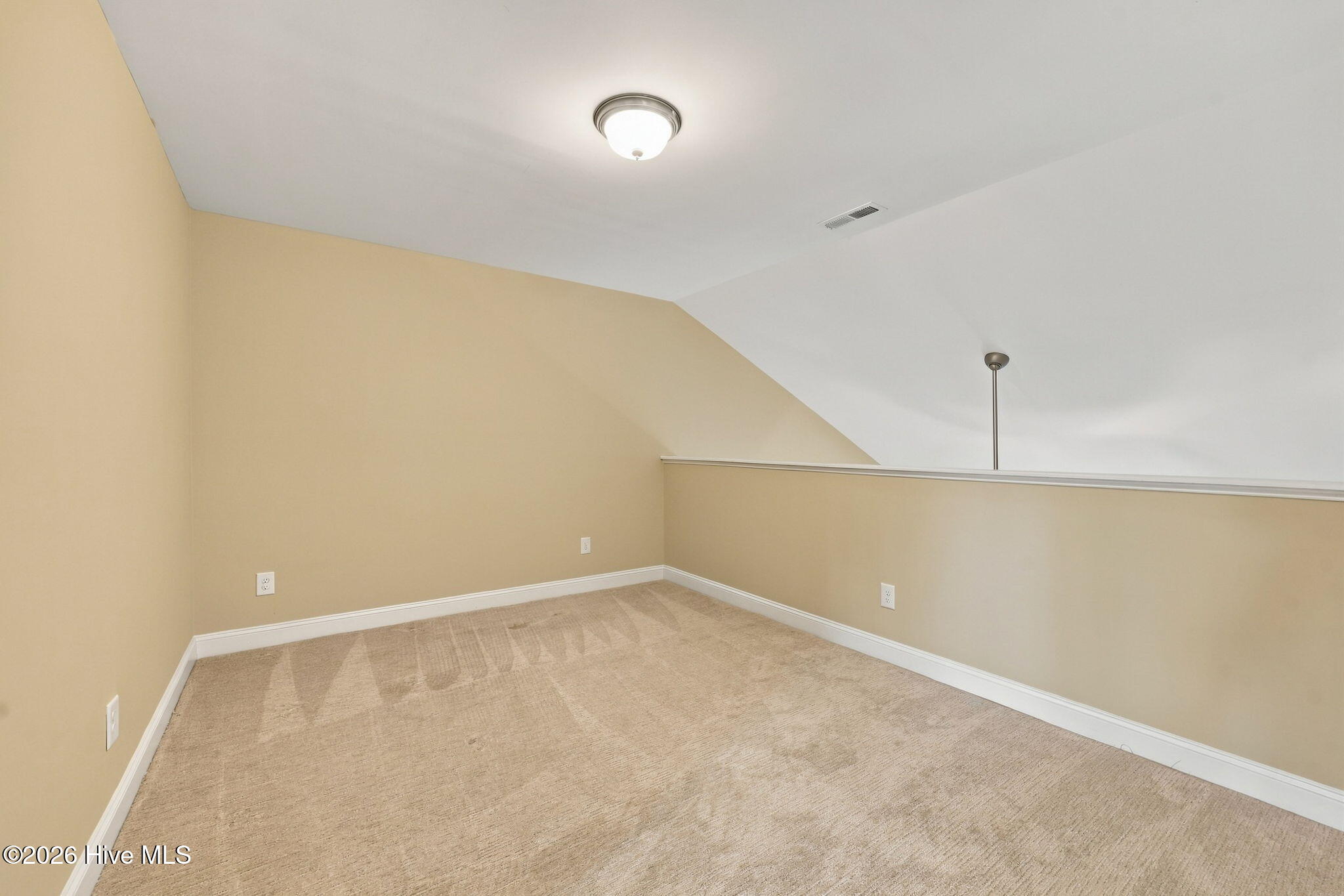 1811 Fox Den Way 6 Property Photo 26