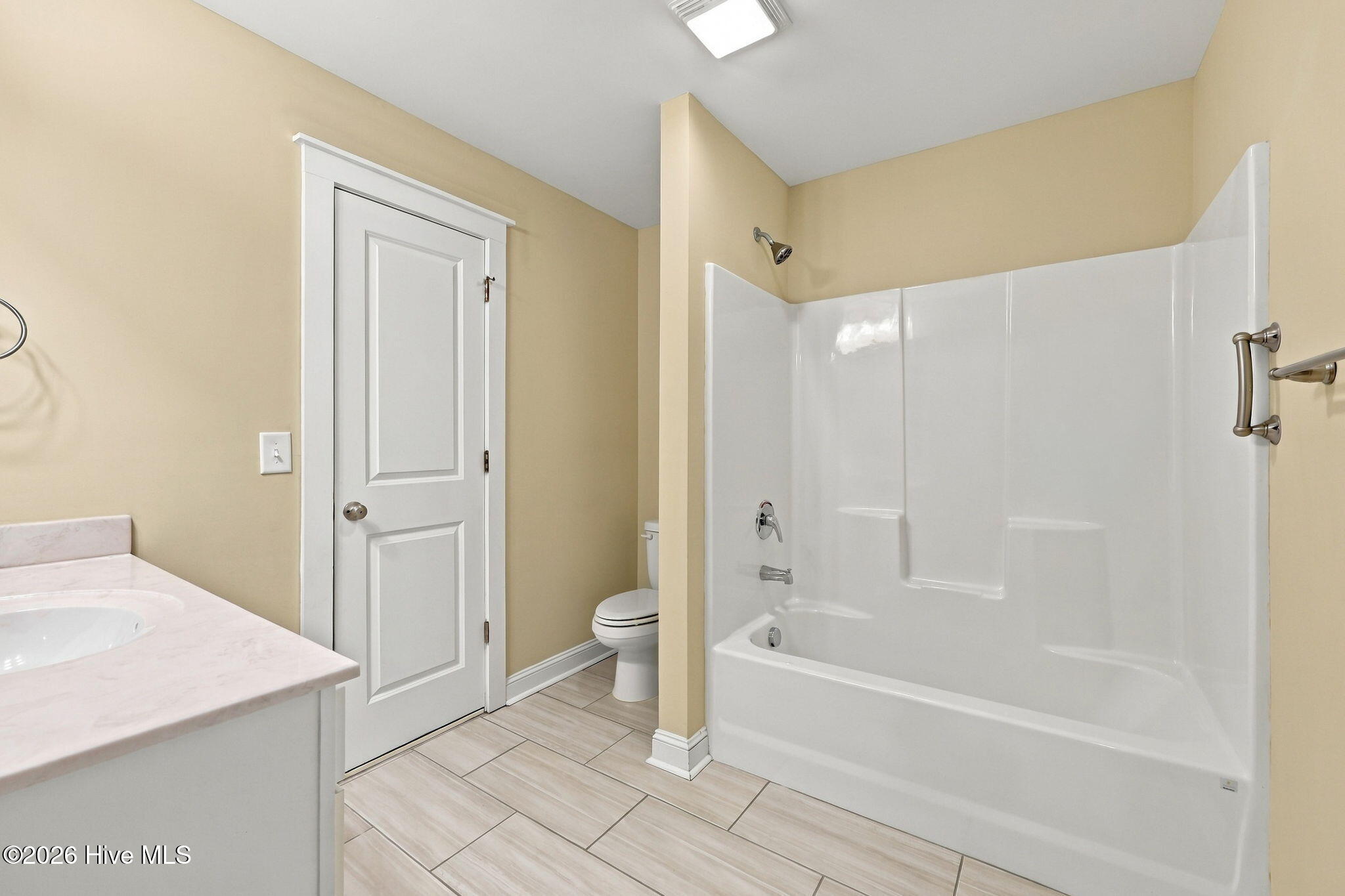 1811 Fox Den Way 6 Property Photo 27