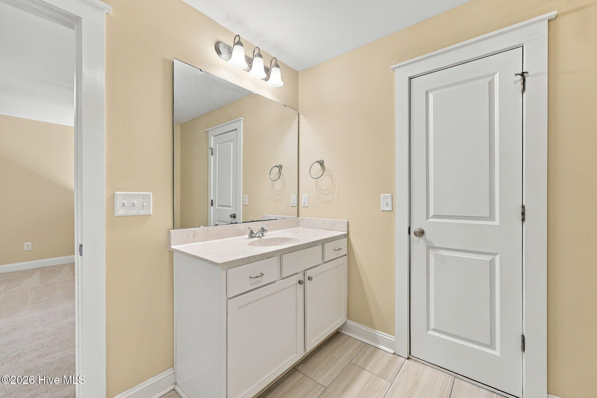 1811 Fox Den Way 6 Property Photo 28