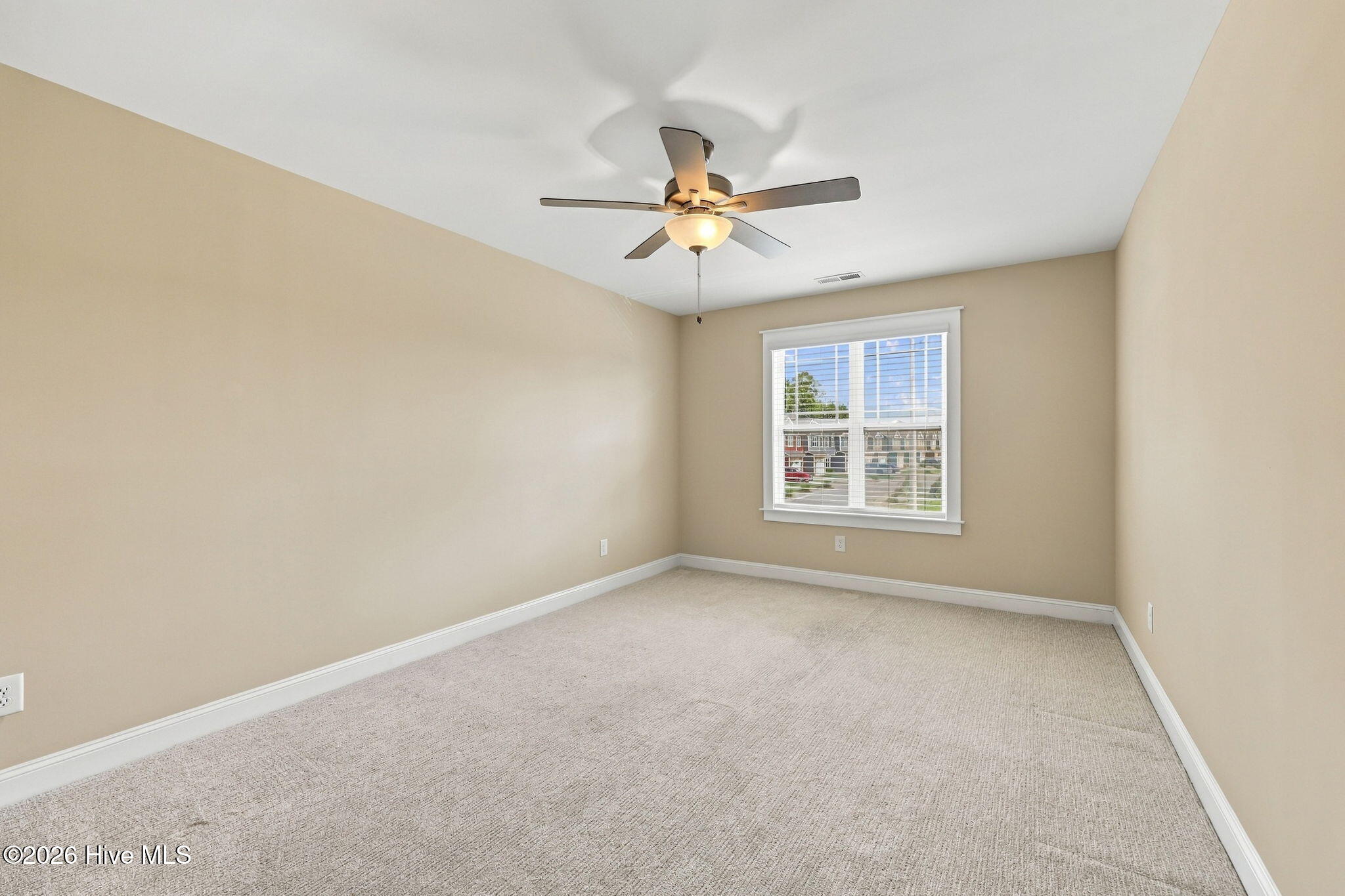 1811 Fox Den Way 6 Property Photo 29