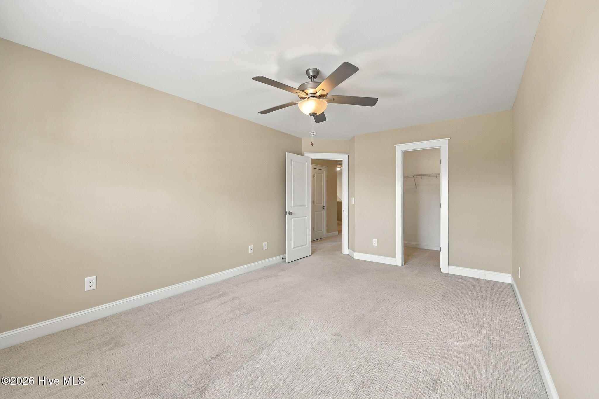 1811 Fox Den Way 6 Property Photo 30