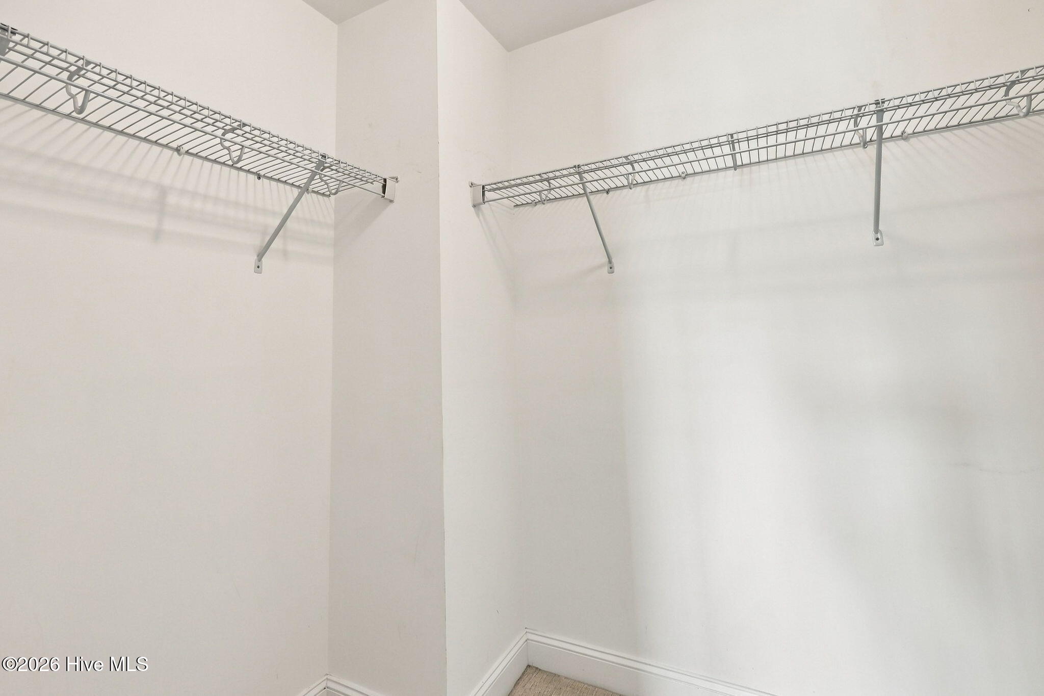 1811 Fox Den Way 6 Property Photo 31