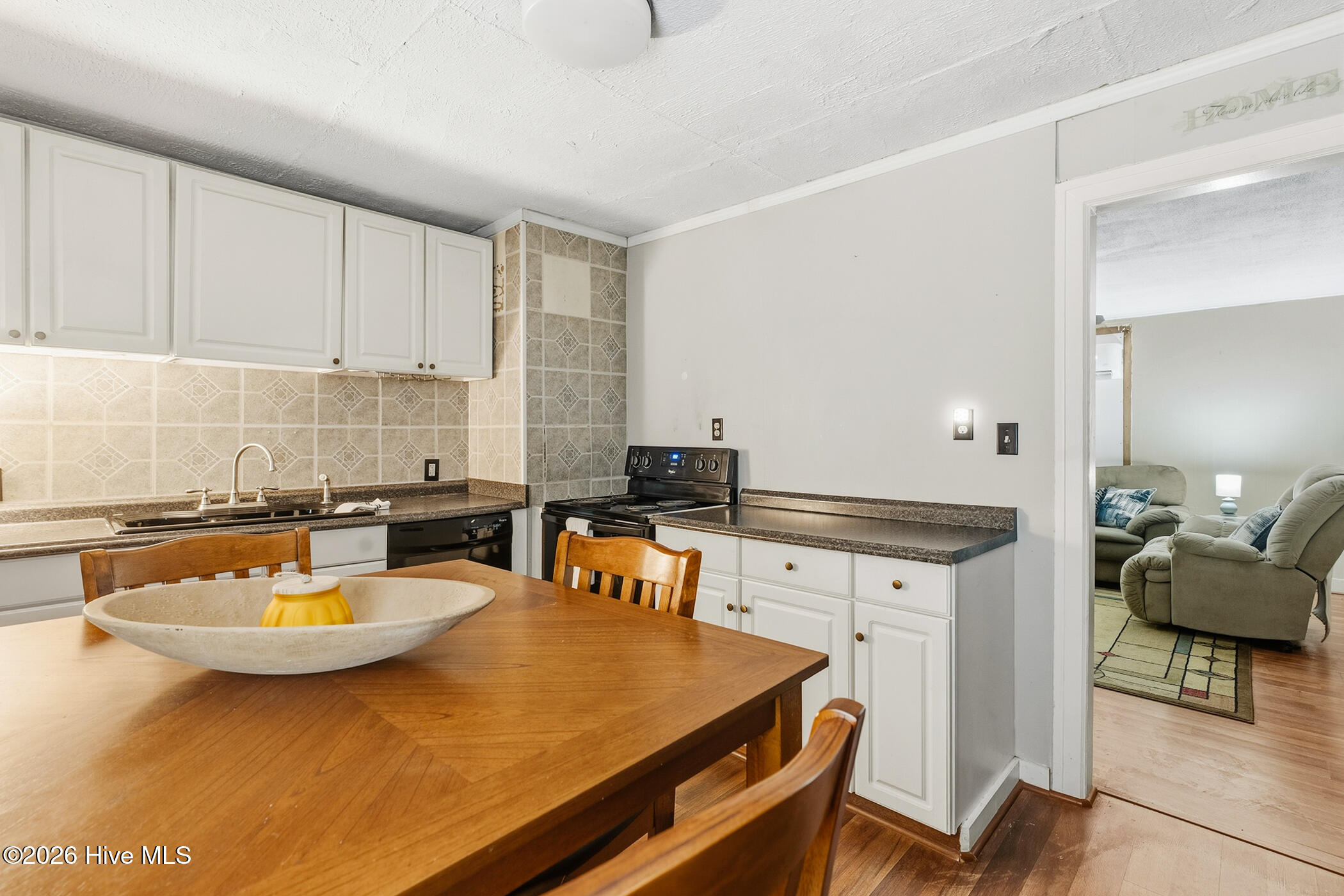 178 Ledbetter Street Property Photo 5