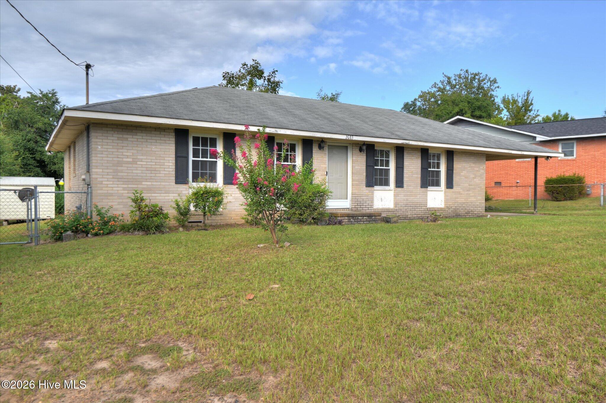 2083 Hillsinger Road Property Photo 3