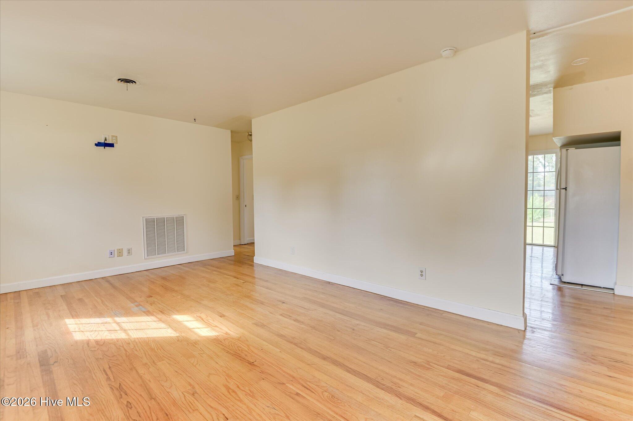 2083 Hillsinger Road Property Photo 8