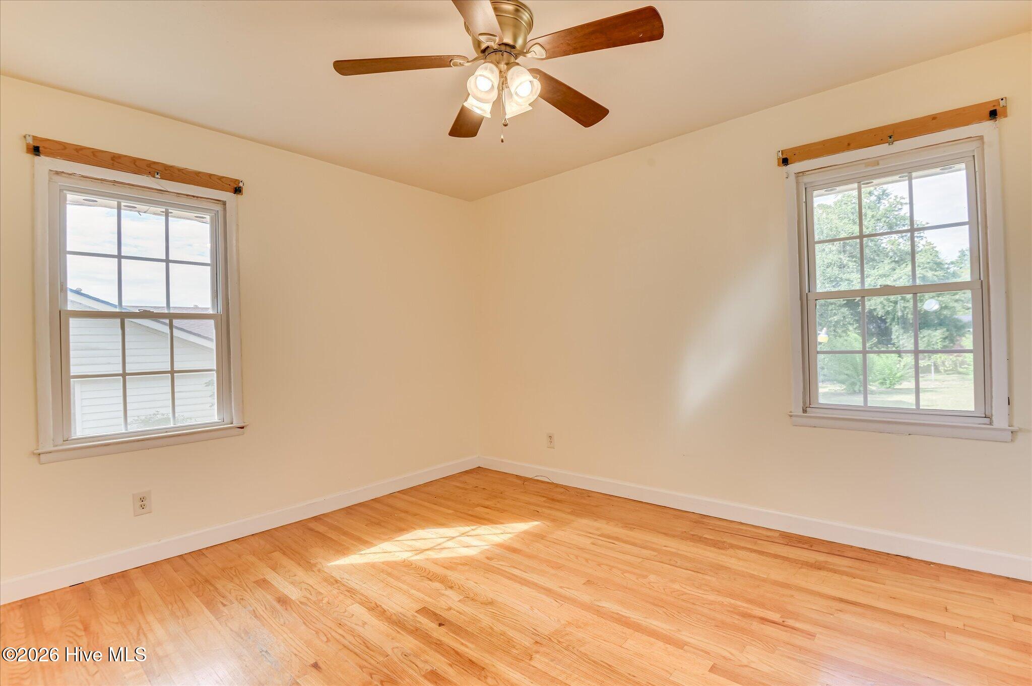 2083 Hillsinger Road Property Photo 16