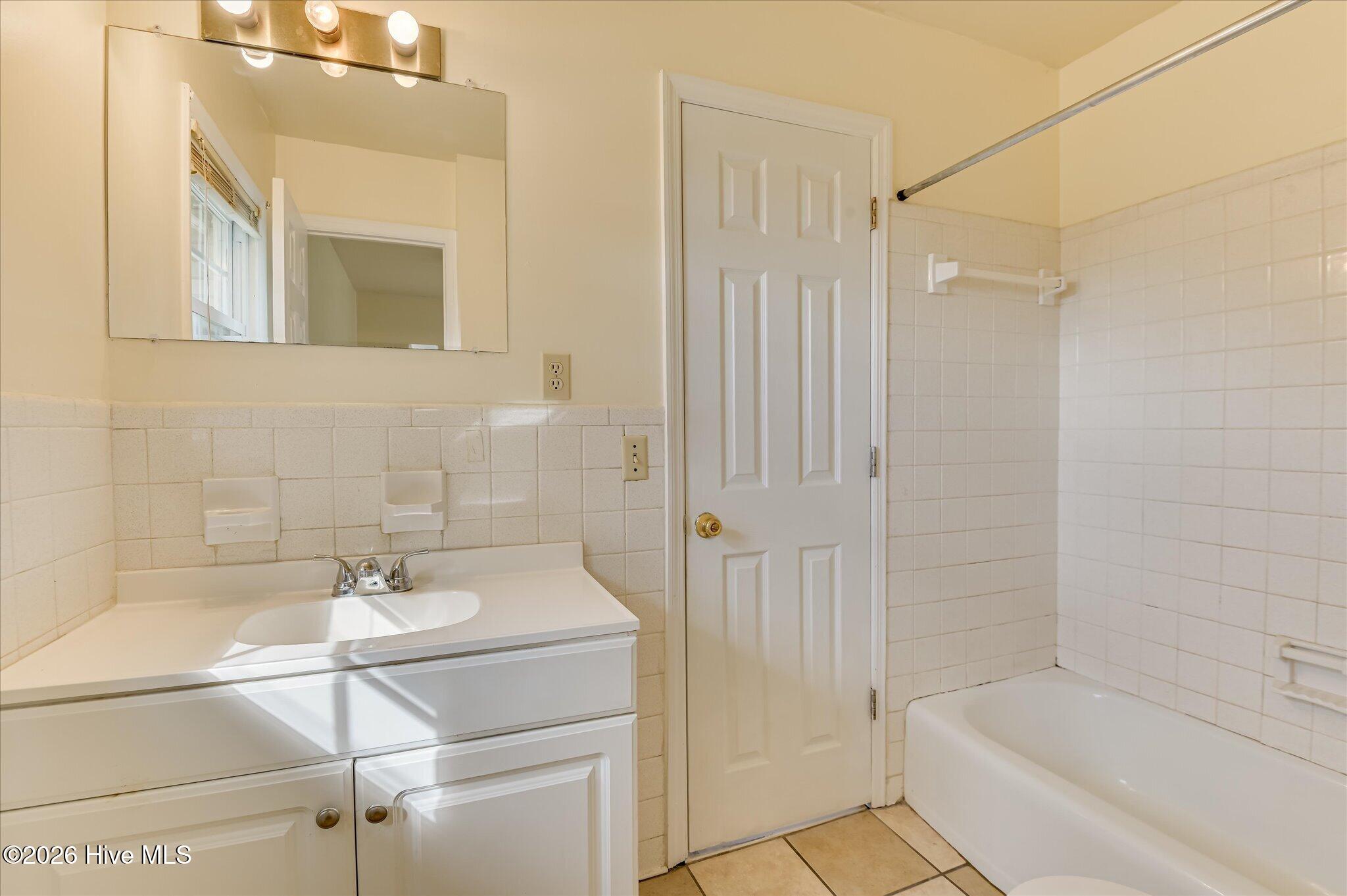 2083 Hillsinger Road Property Photo 18