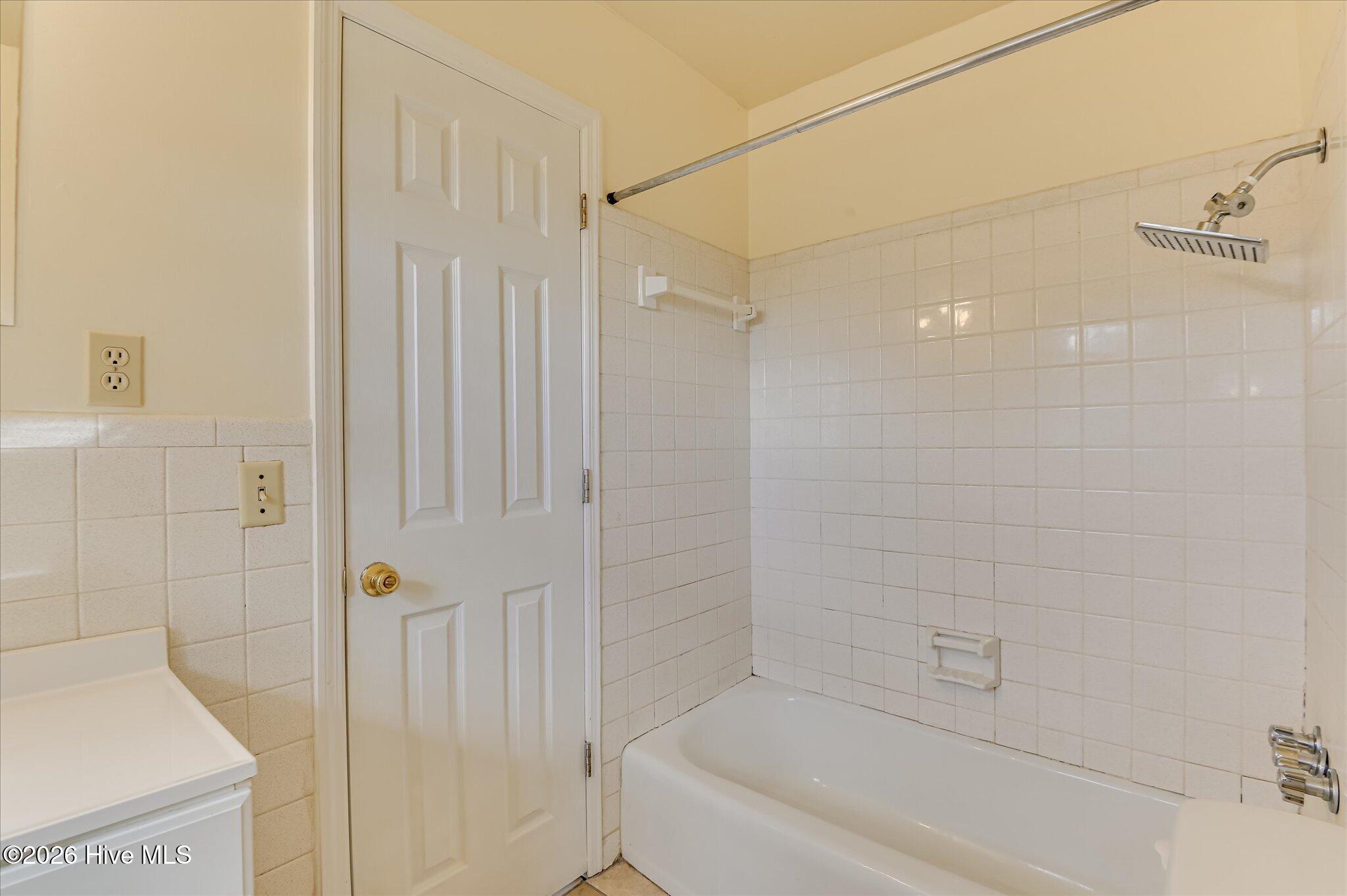 2083 Hillsinger Road Property Photo 19