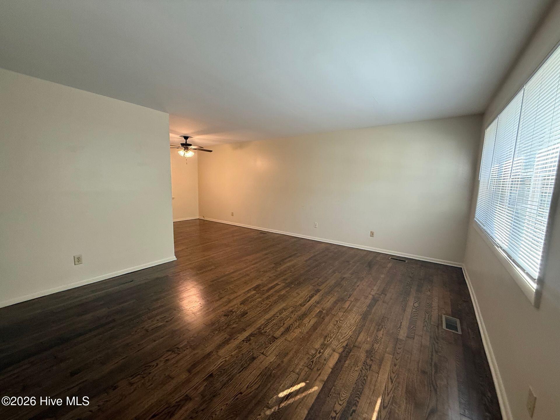 602 Maple Street Property Photo 3