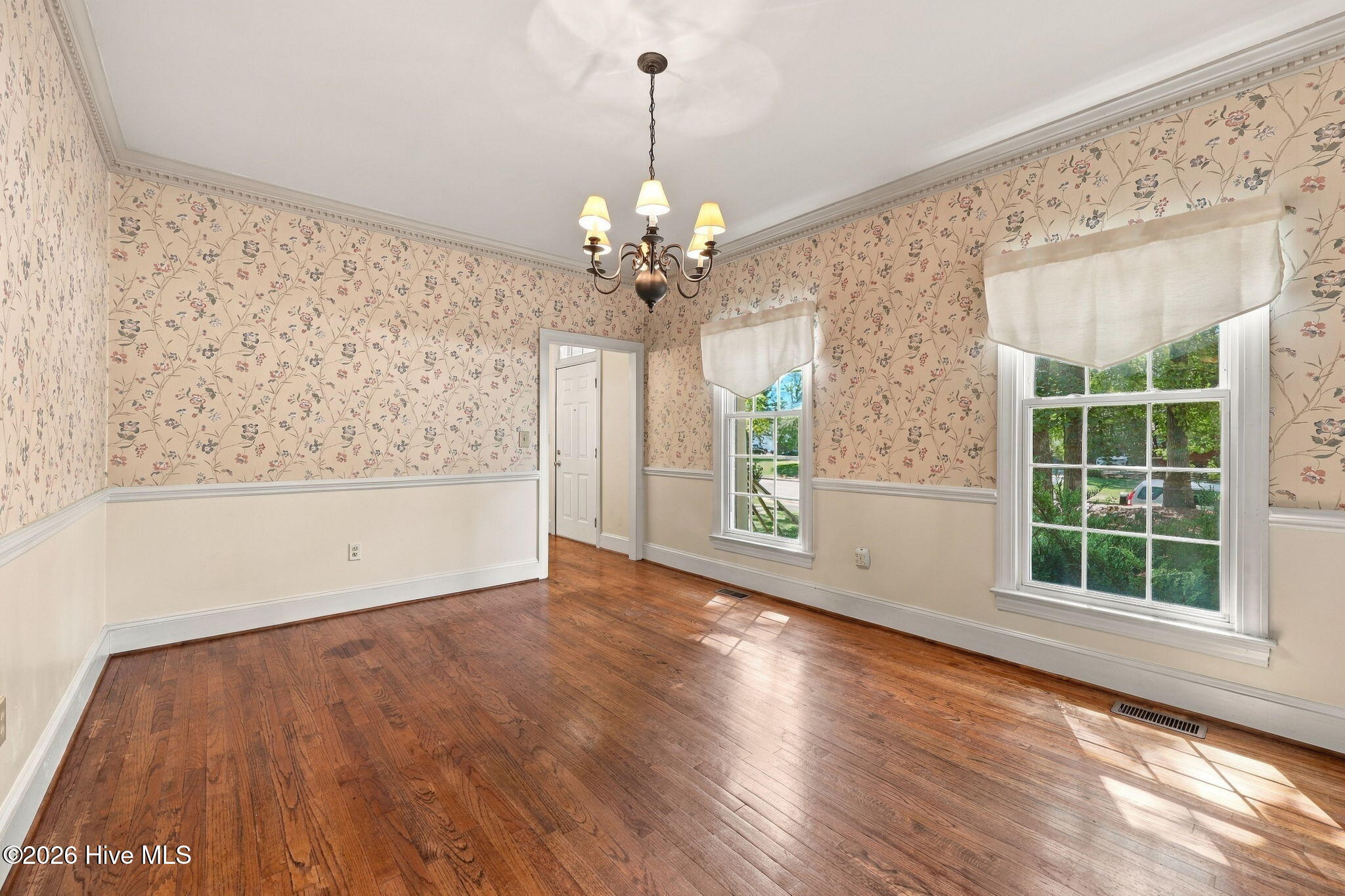 602 Kempton Drive Property Photo 11