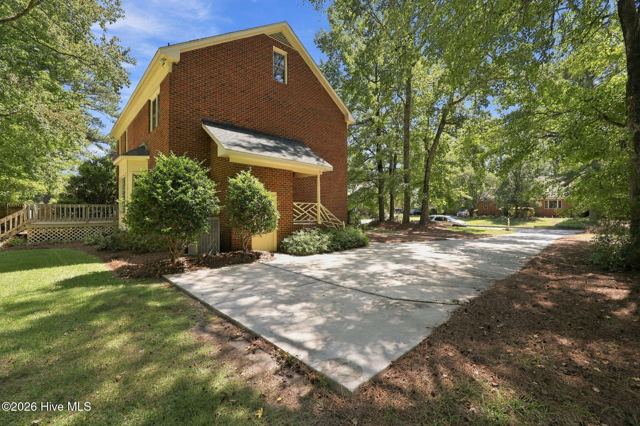 602 Kempton Drive Property Photo 43