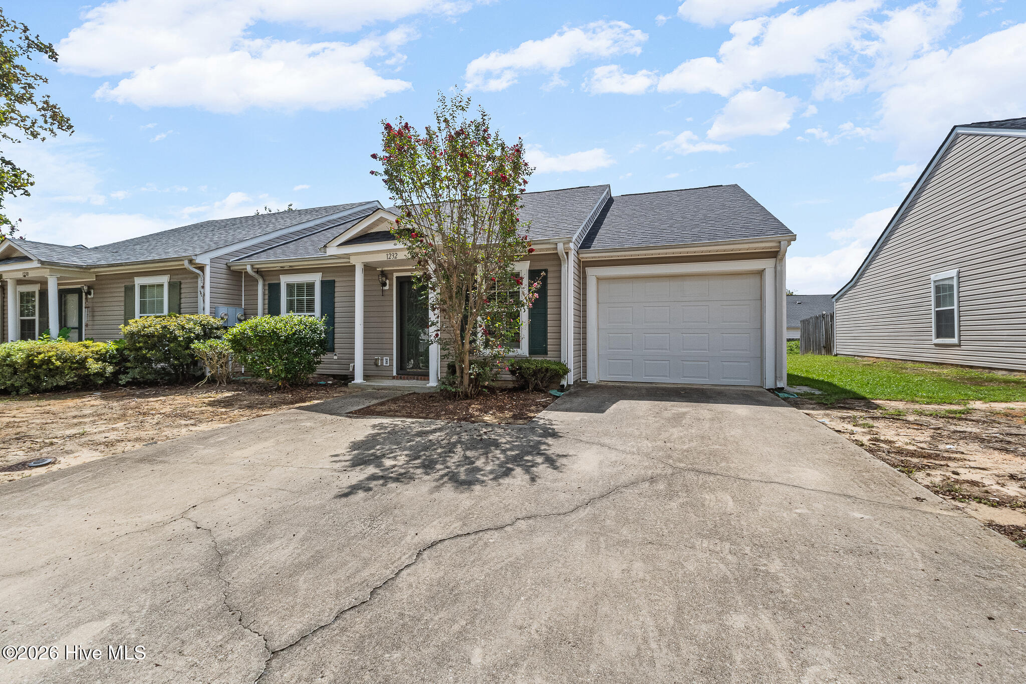 1232 Longpoint Drive Property Photo 2
