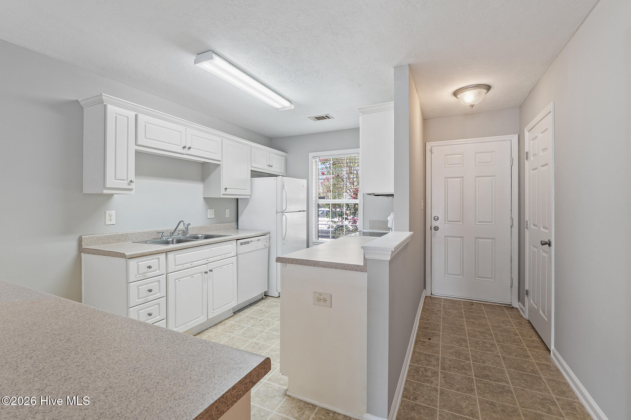 1232 Longpoint Drive Property Photo 4