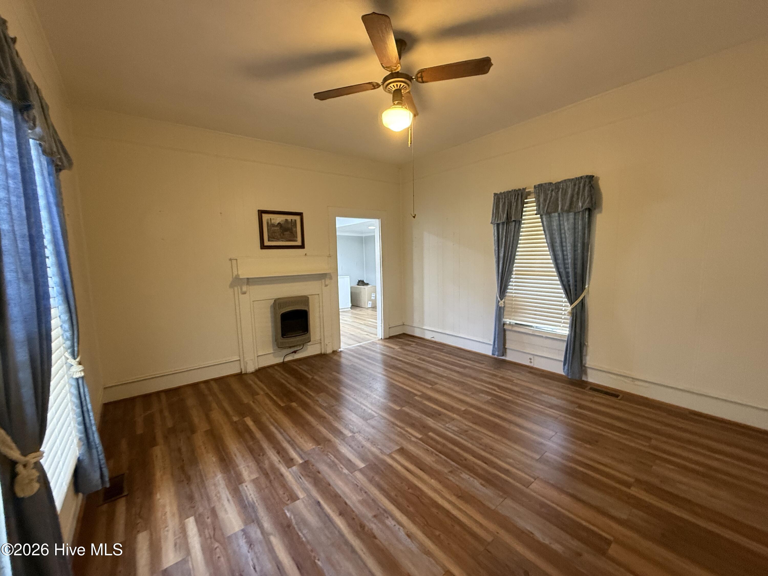 206 W Academy Street Property Photo 8
