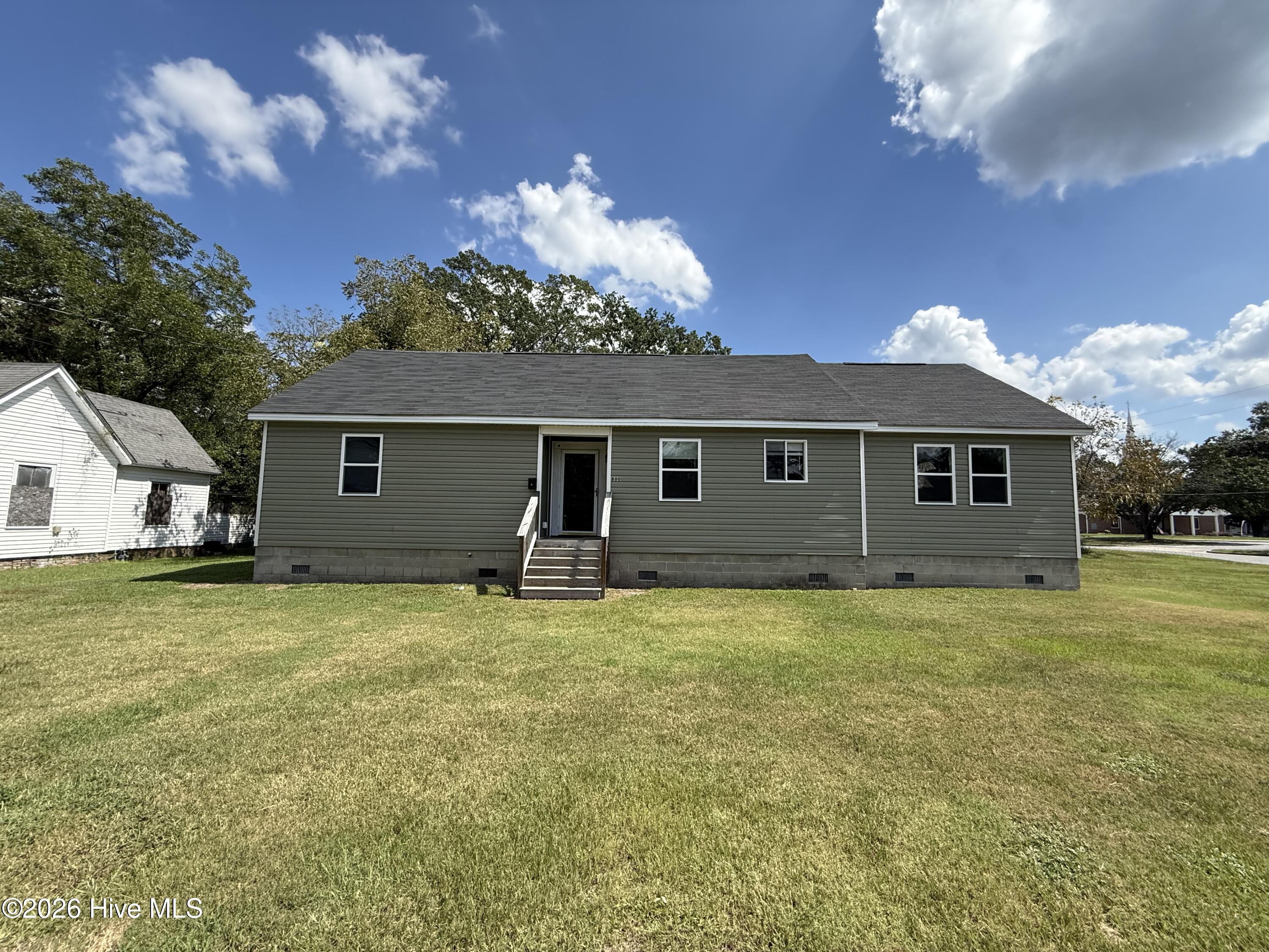 800 E Gordon Street Property Photo 1