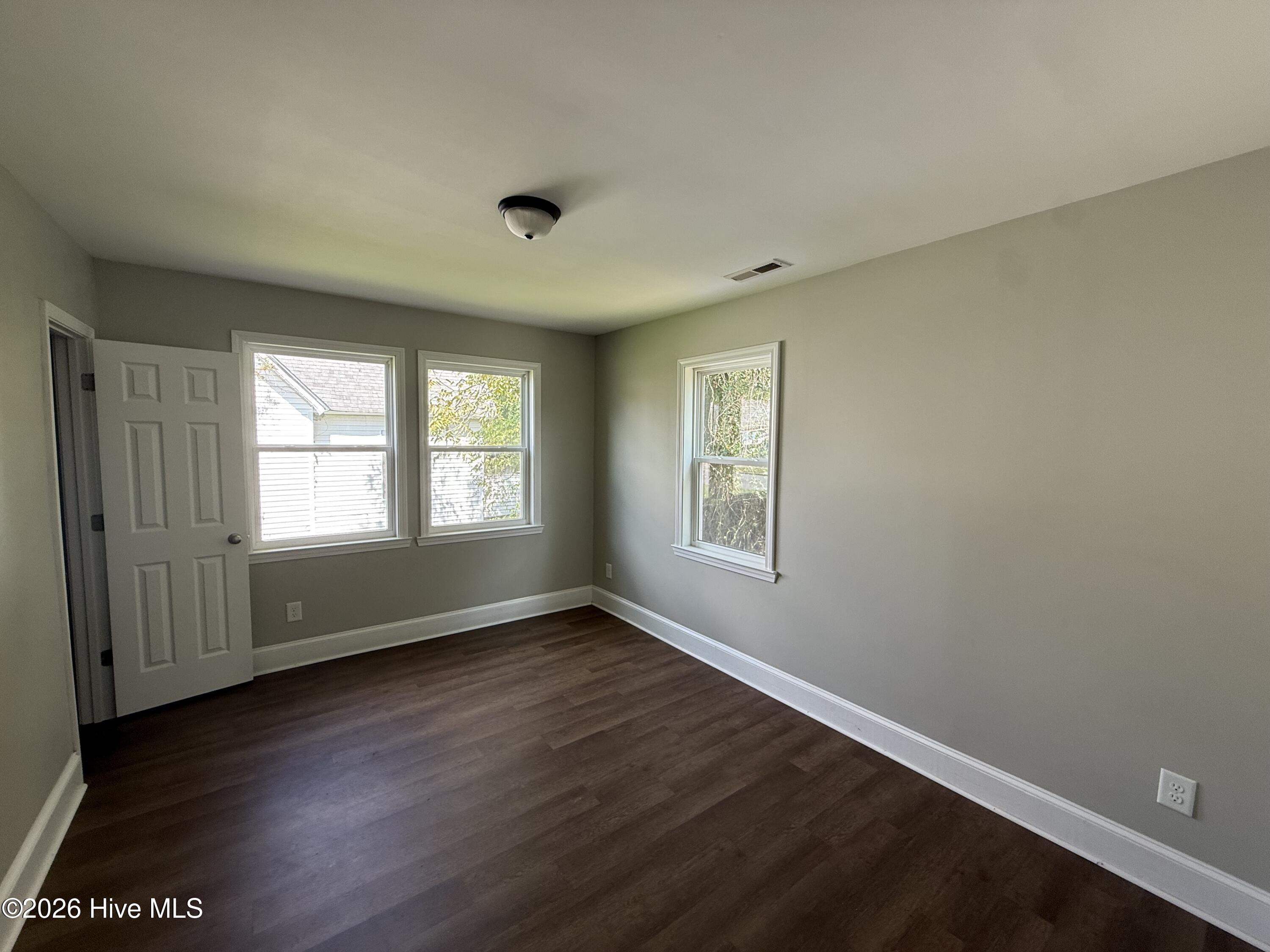 800 E Gordon Street Property Photo 8