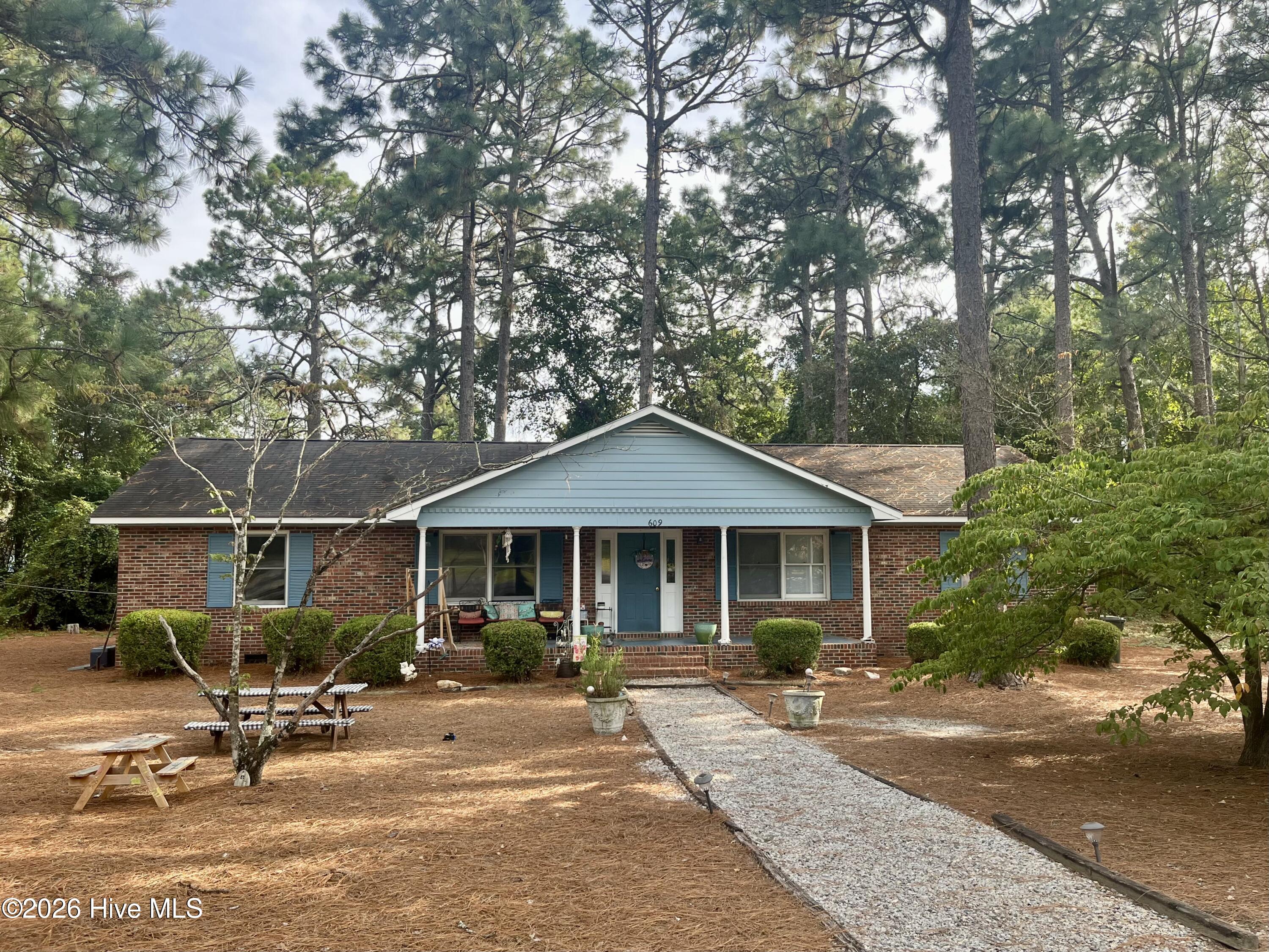 609 Longleaf Road A Property Photo 1