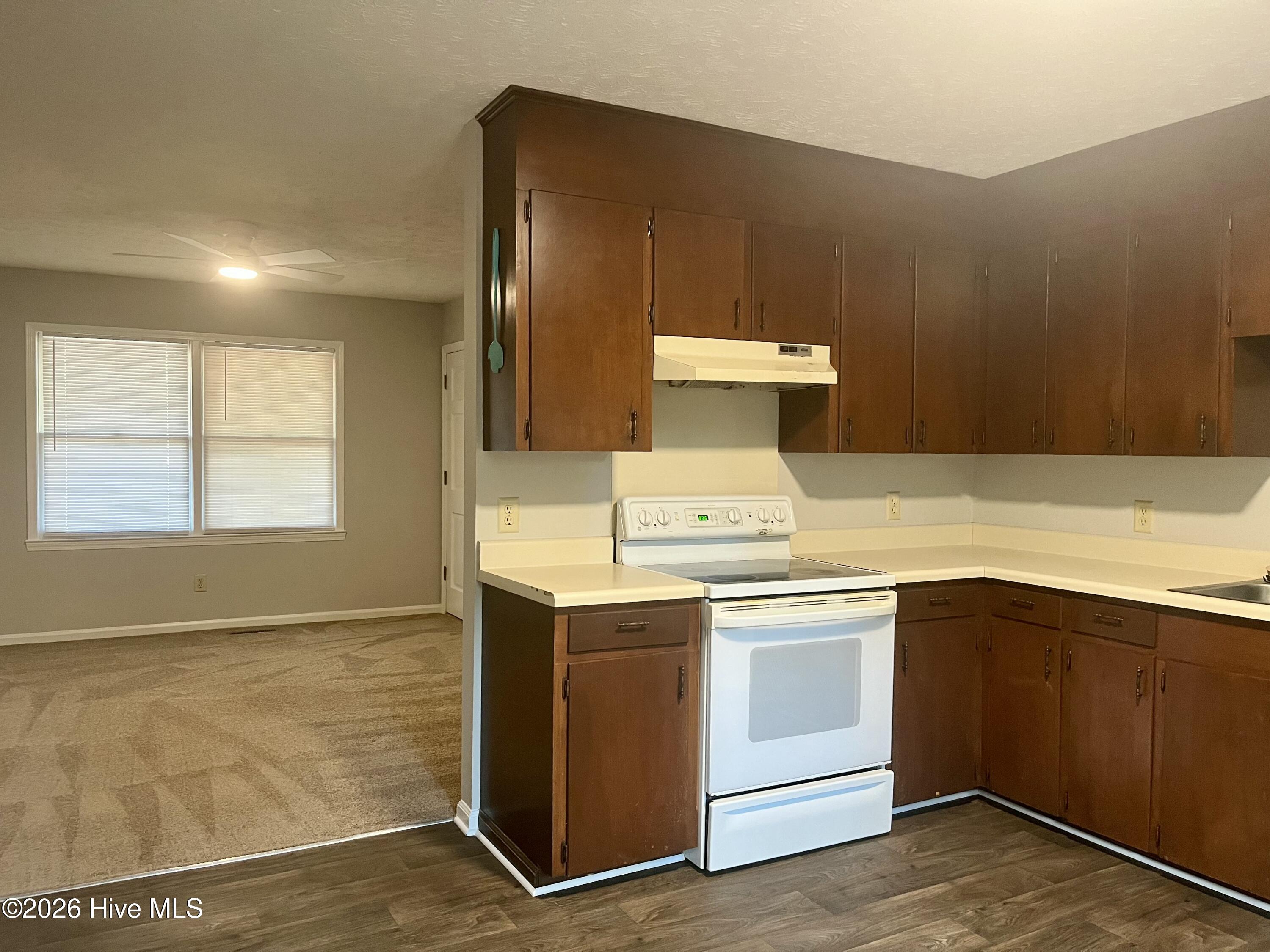 609 Longleaf Road A Property Photo 5