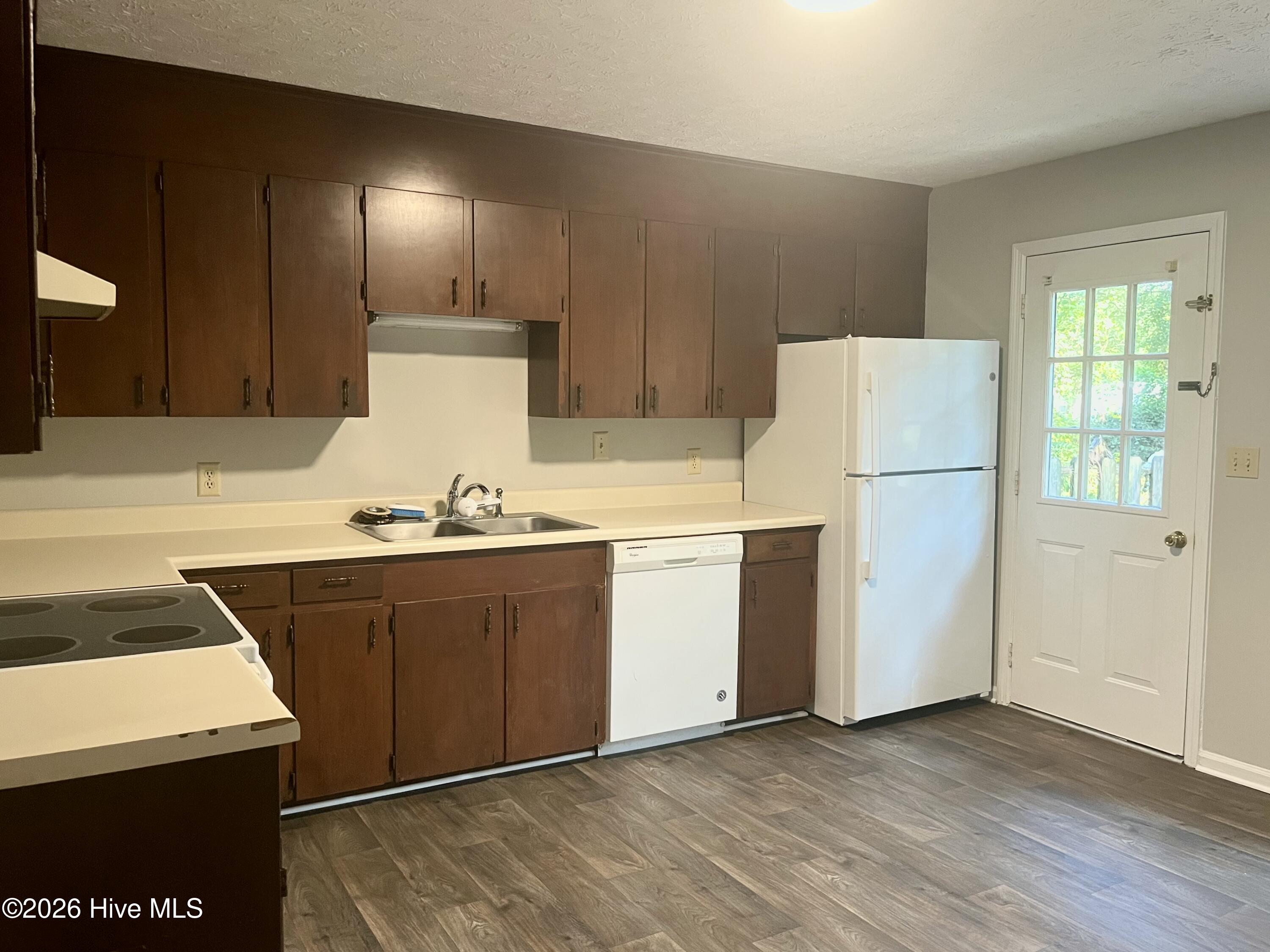 609 Longleaf Road A Property Photo 6