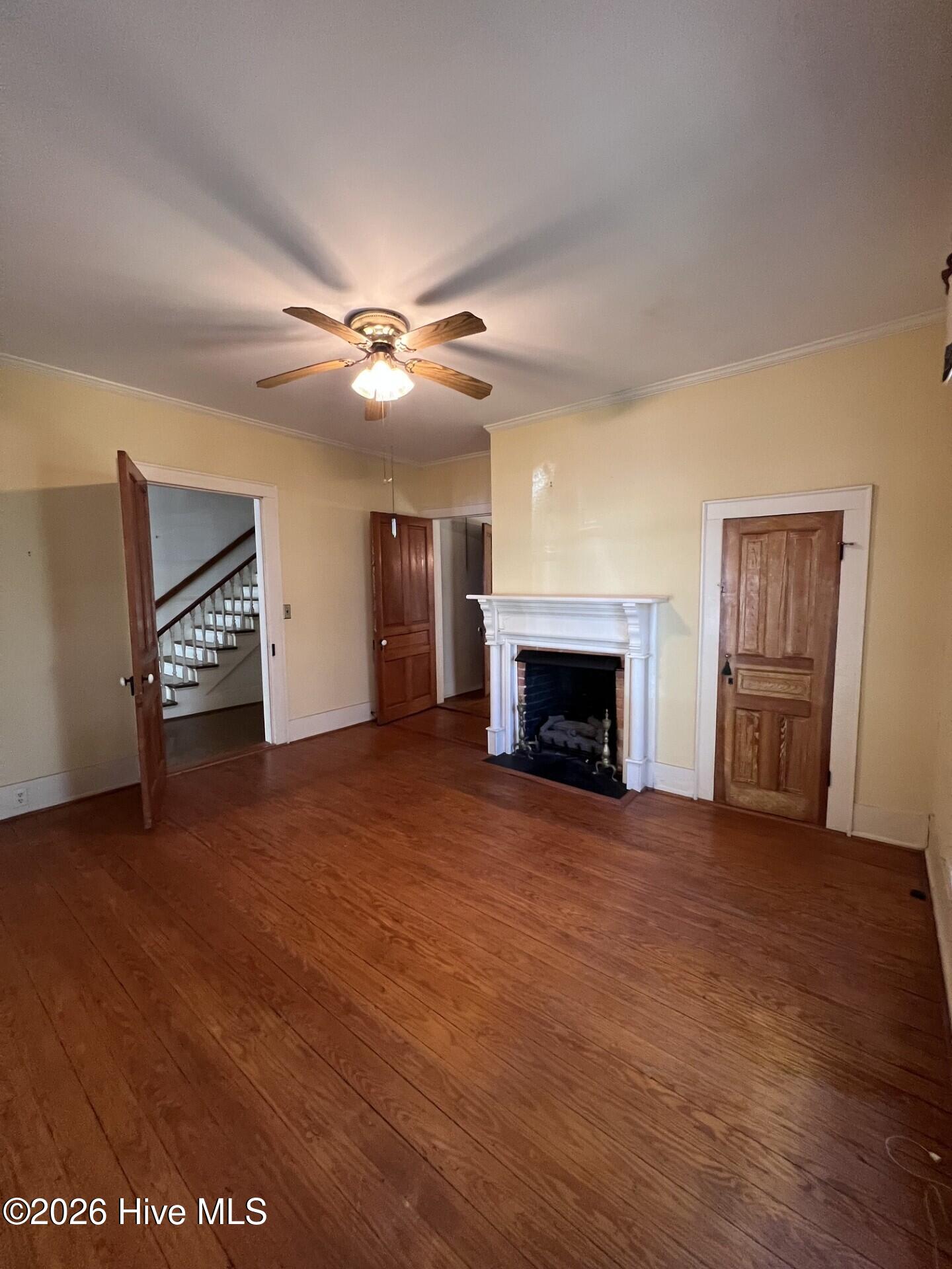 609 E Main Street Property Photo 10