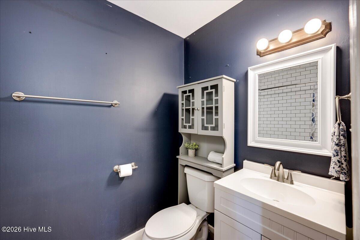 307 W 7th Street Property Photo 25