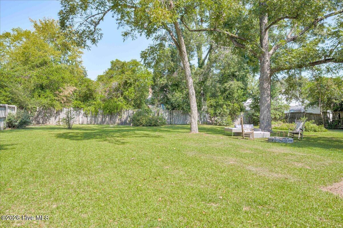 307 W 7th Street Property Photo 33