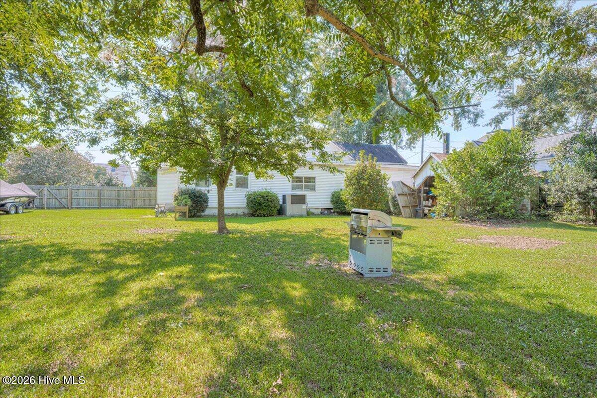 307 W 7th Street Property Photo 35