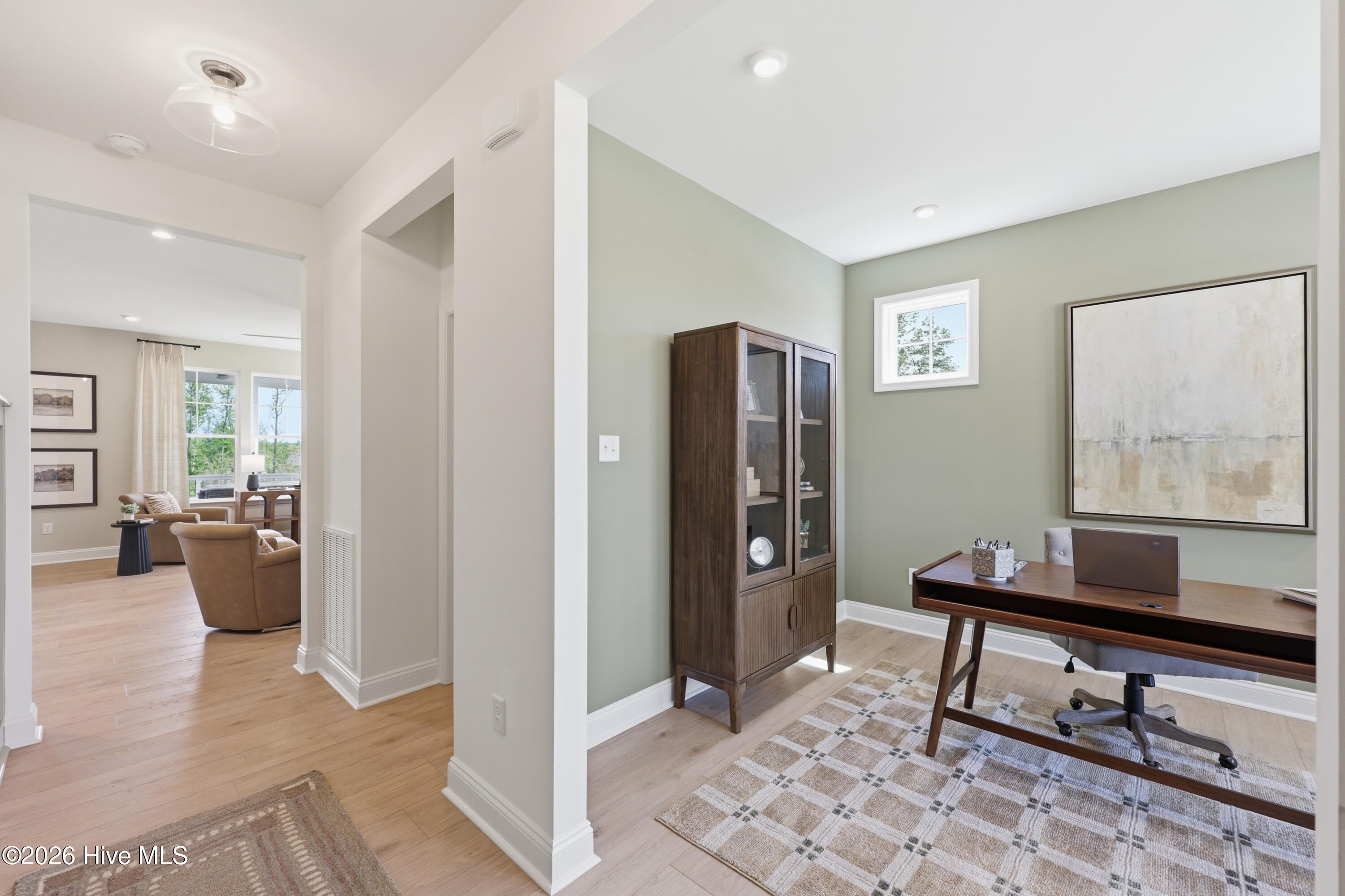 1048 Fawn Valley Way Property Photo 2