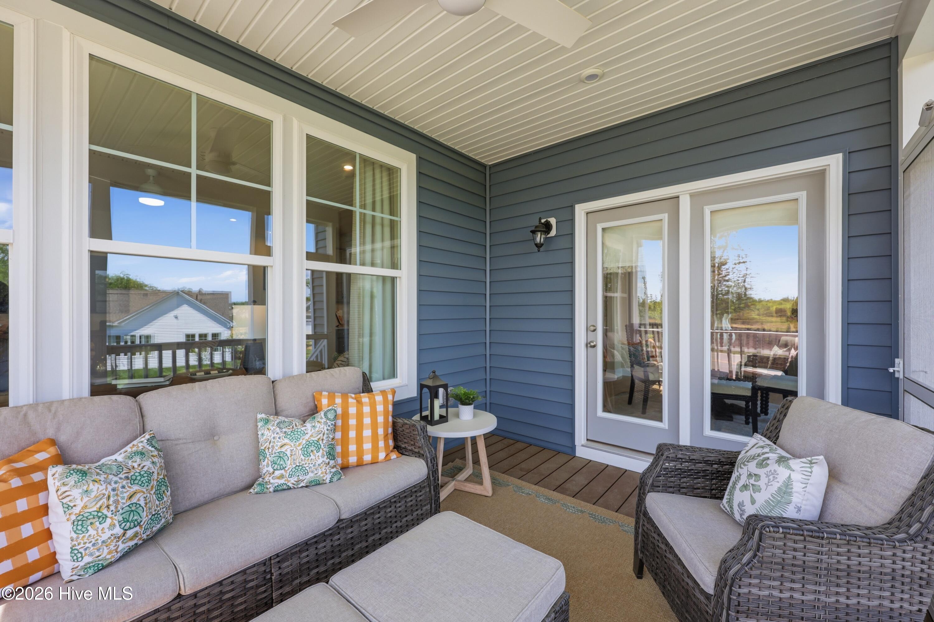 1048 Fawn Valley Way Property Photo 16