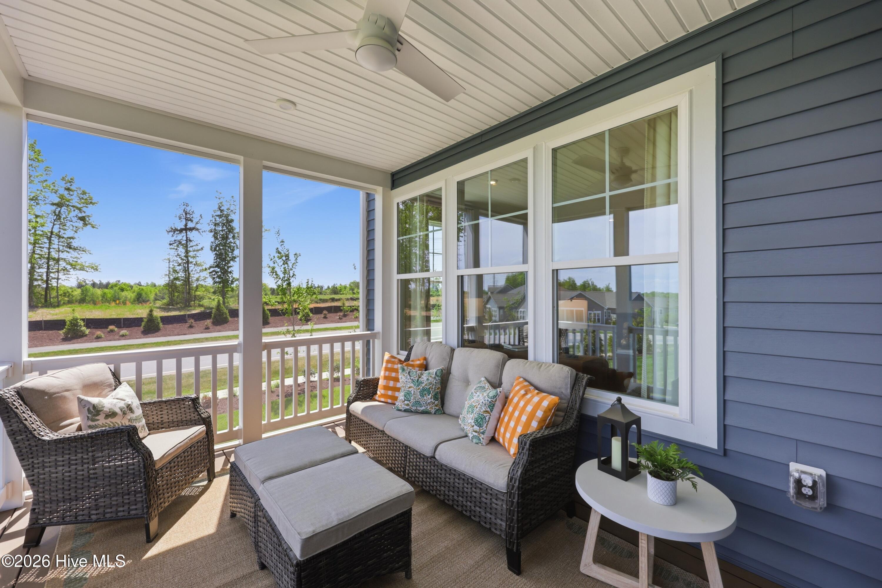 1048 Fawn Valley Way Property Photo 17