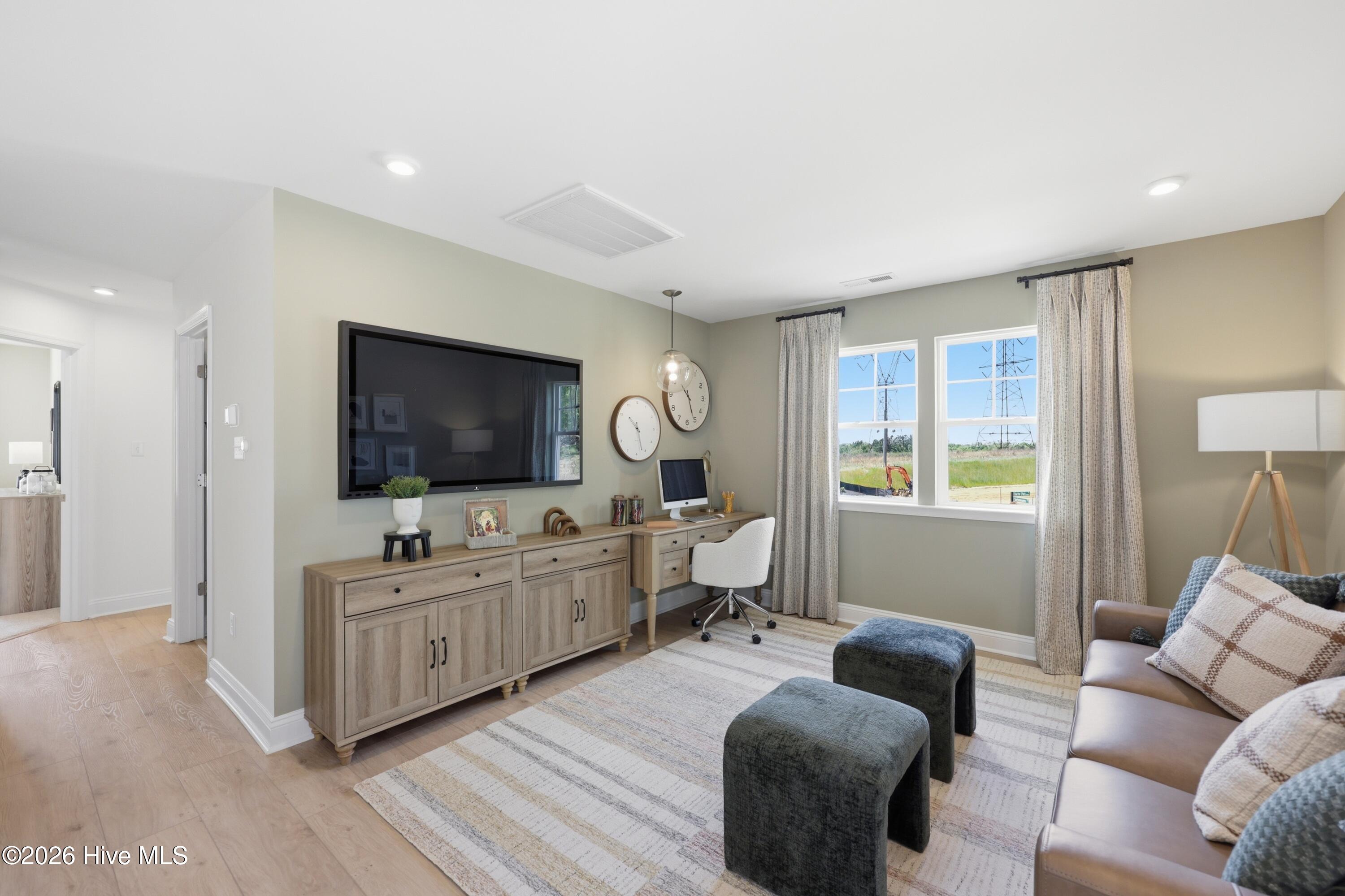 1048 Fawn Valley Way Property Photo 18