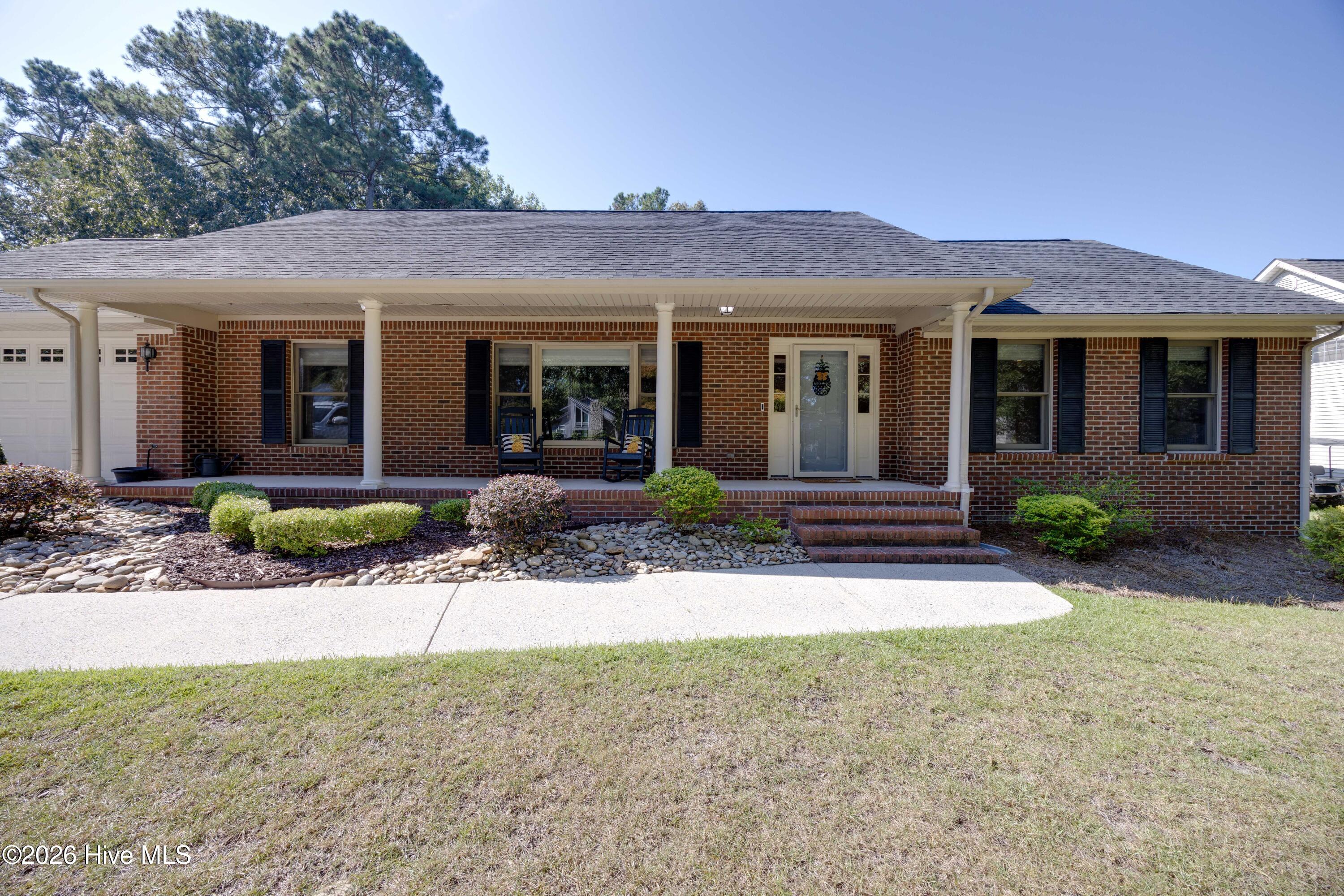 320 S Wedgewood Drive Property Photo 2
