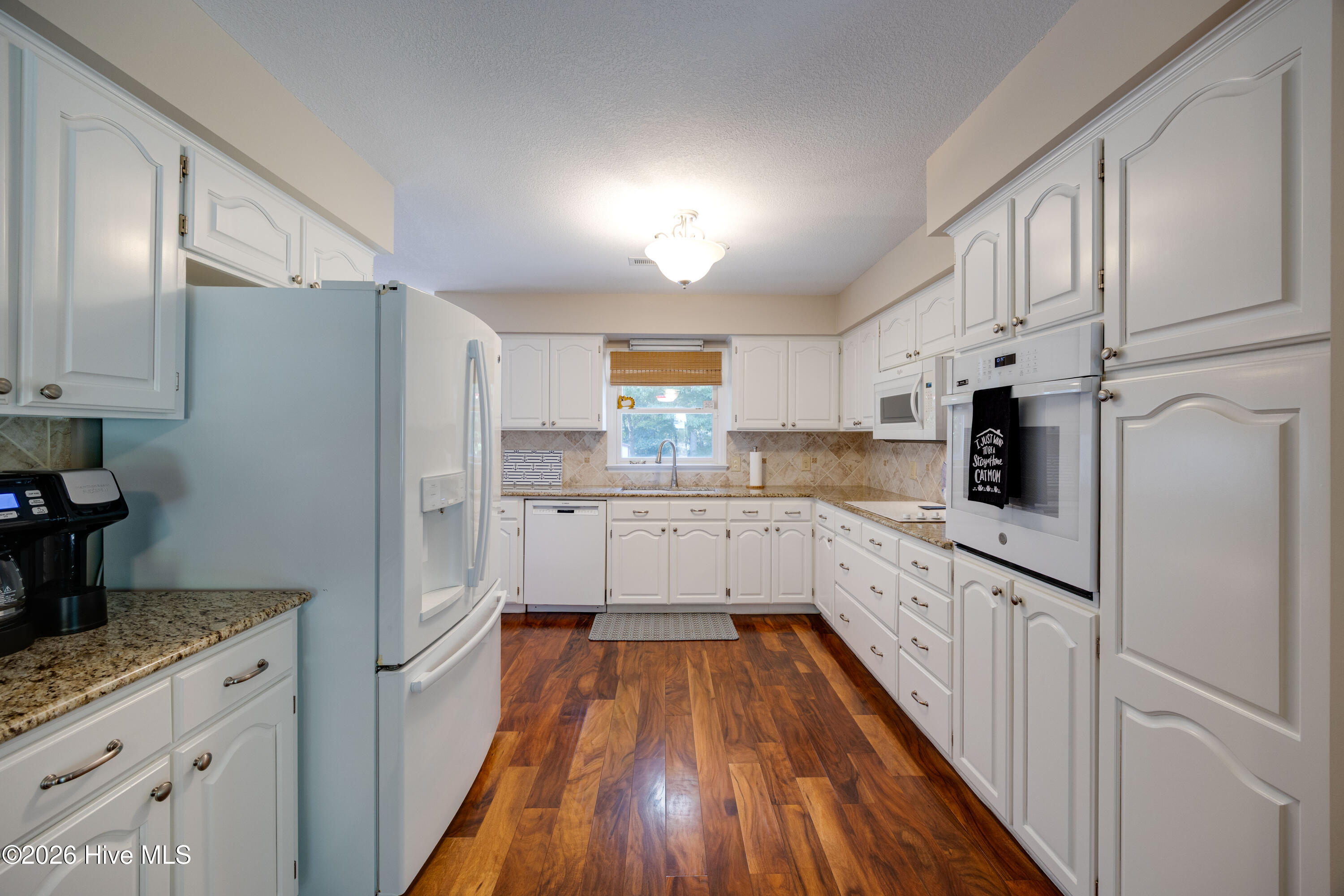 320 S Wedgewood Drive Property Photo 8