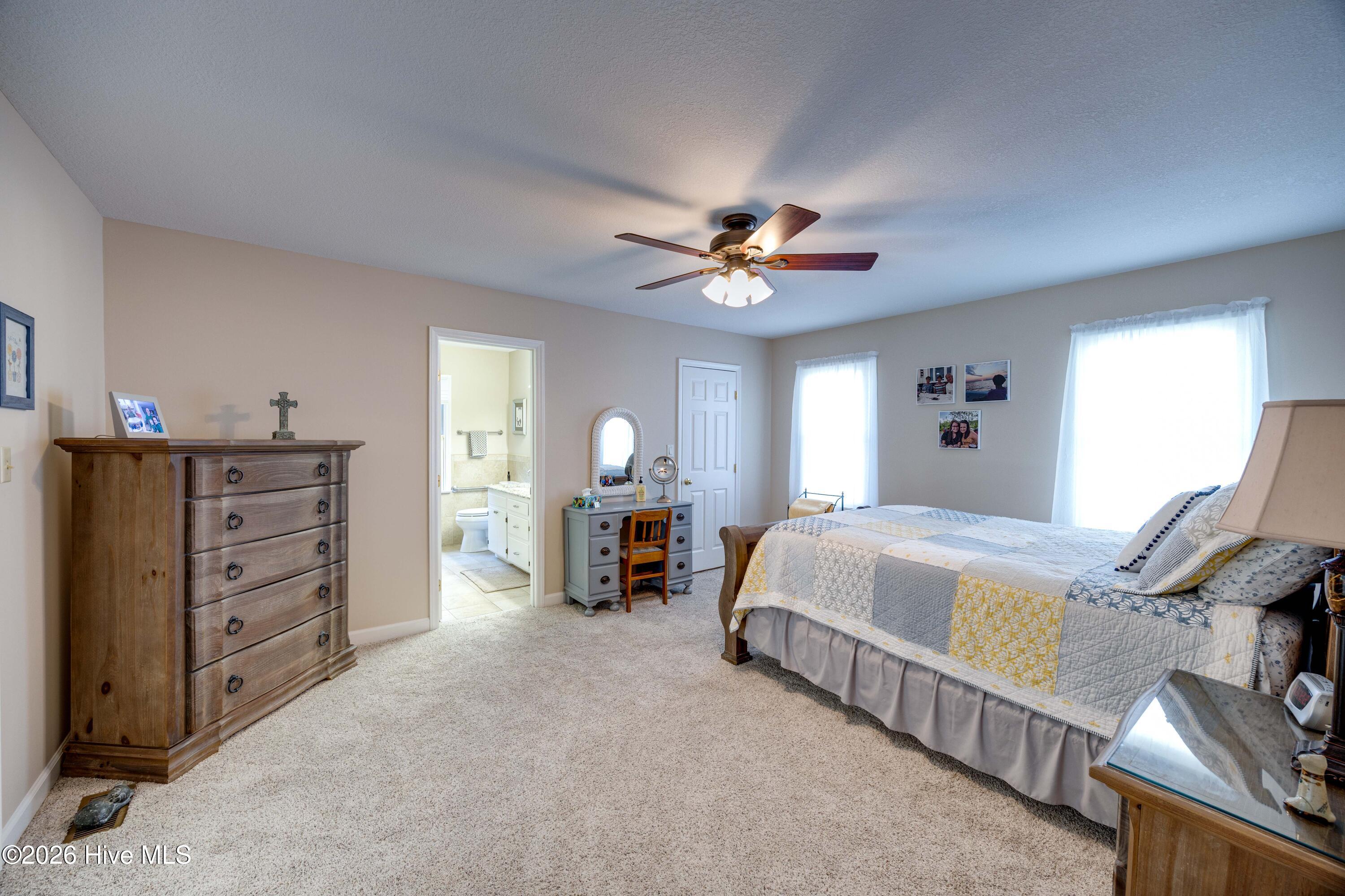 320 S Wedgewood Drive Property Photo 15